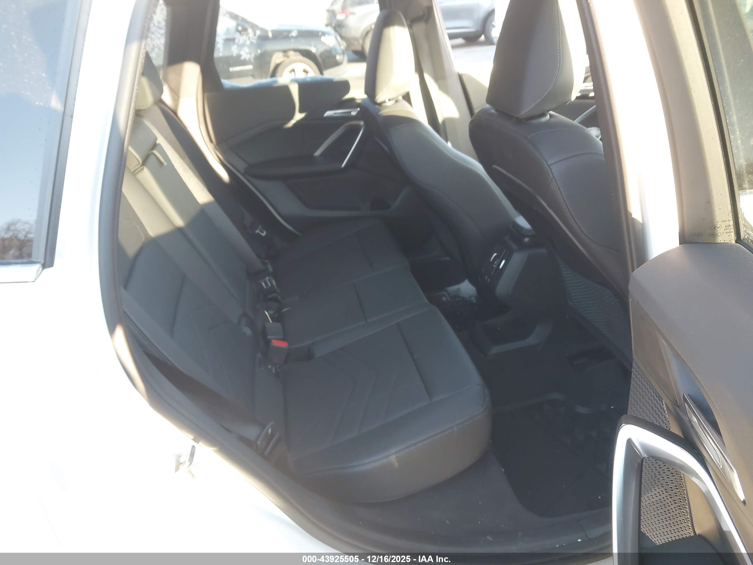 BMW X1 image 8