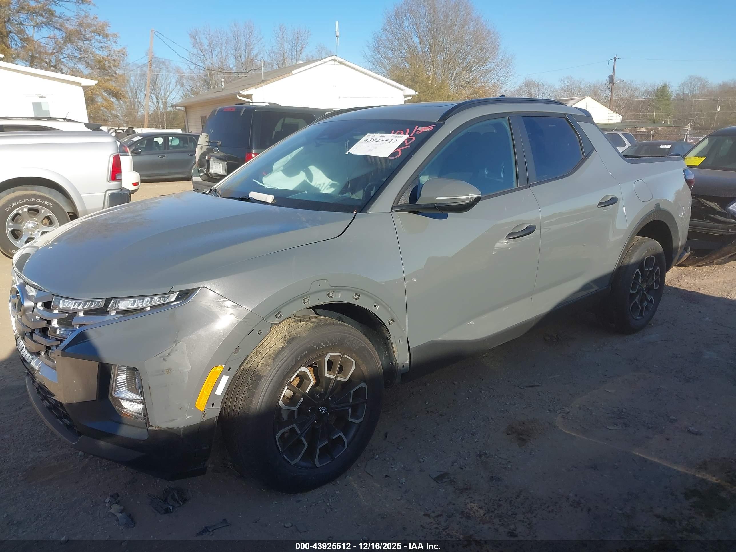 HYUNDAI SANTA image 2