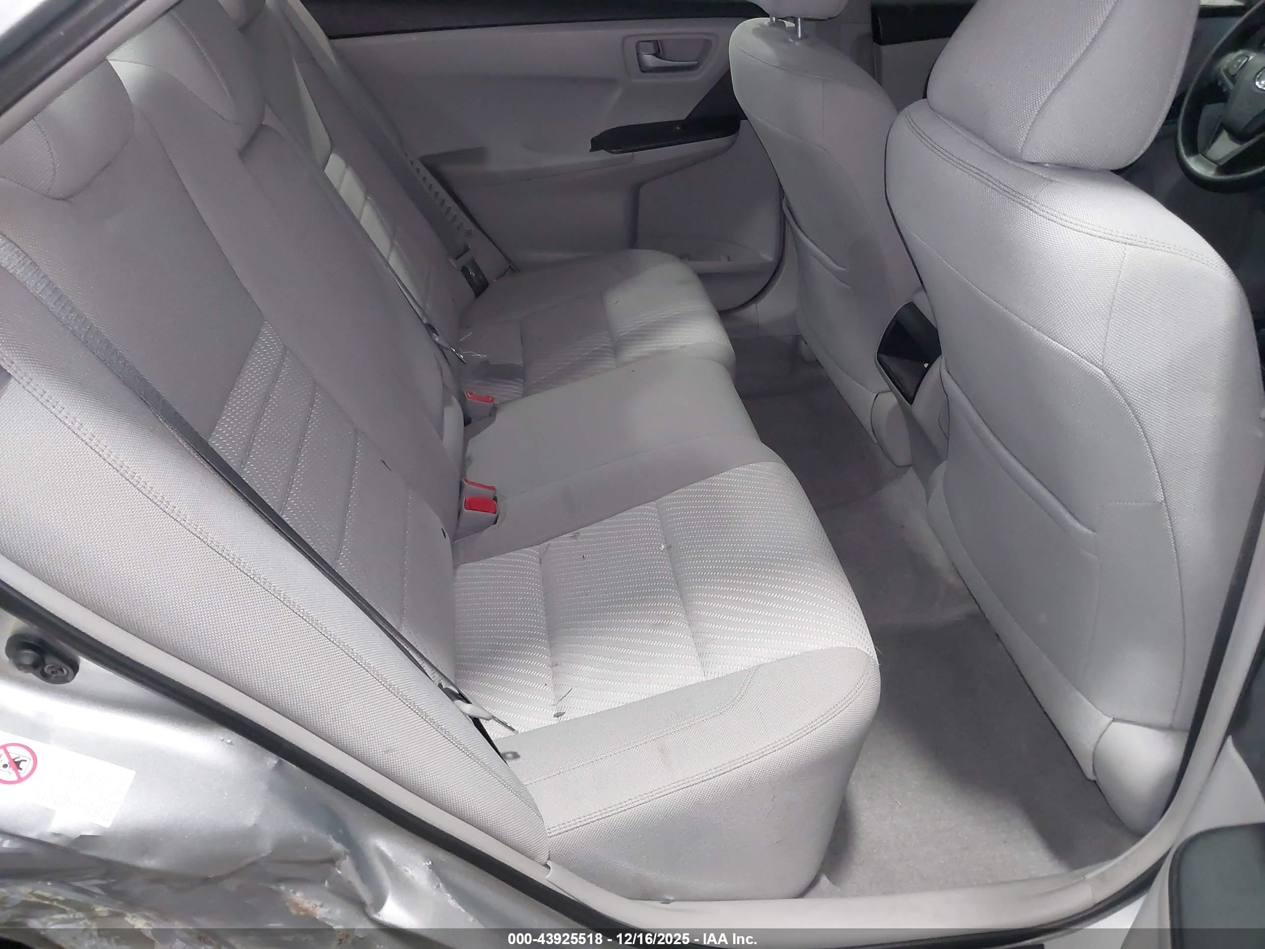 TOYOTA CAMRY image 8