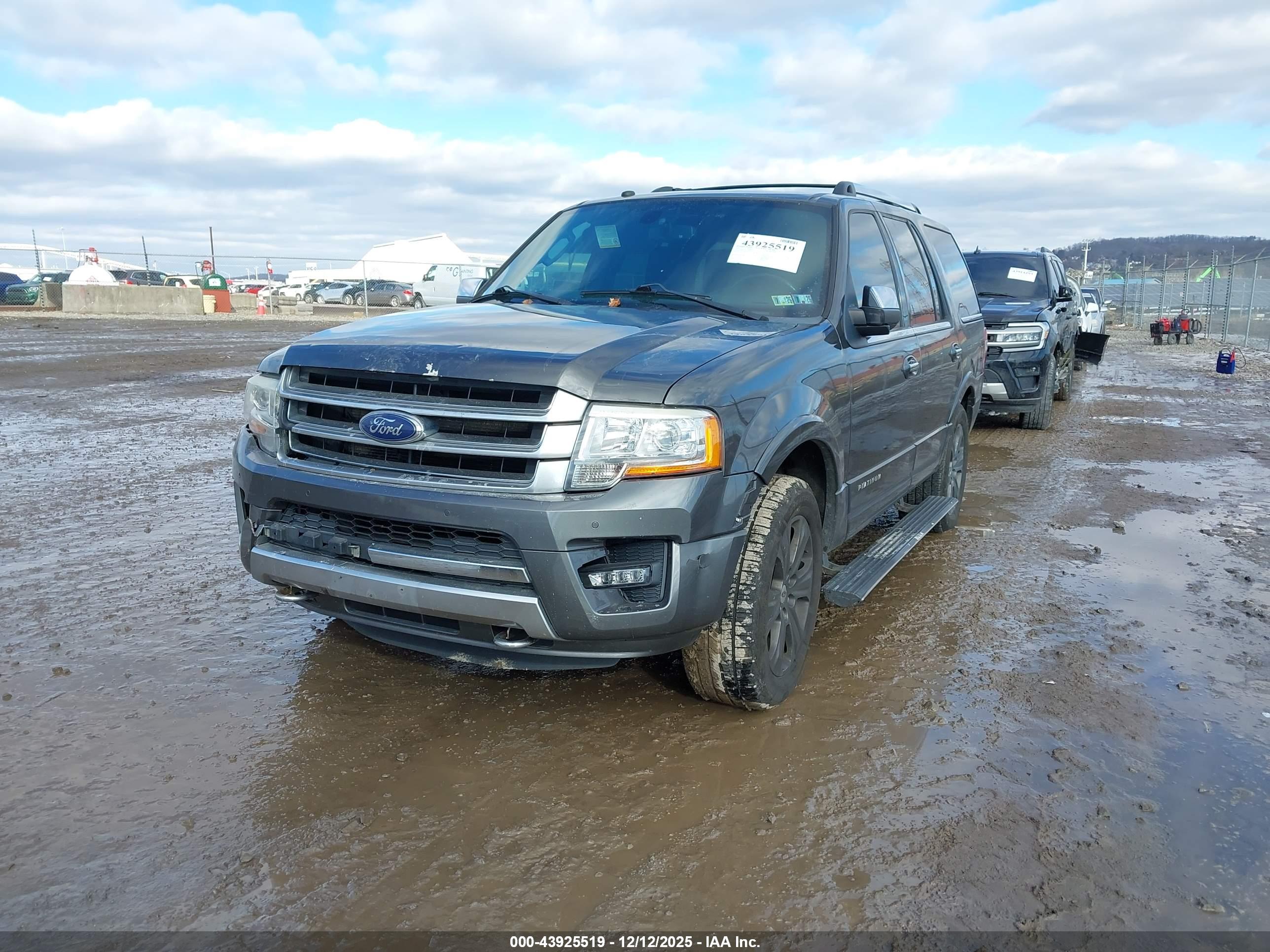 FORD EXPEDITION image 2
