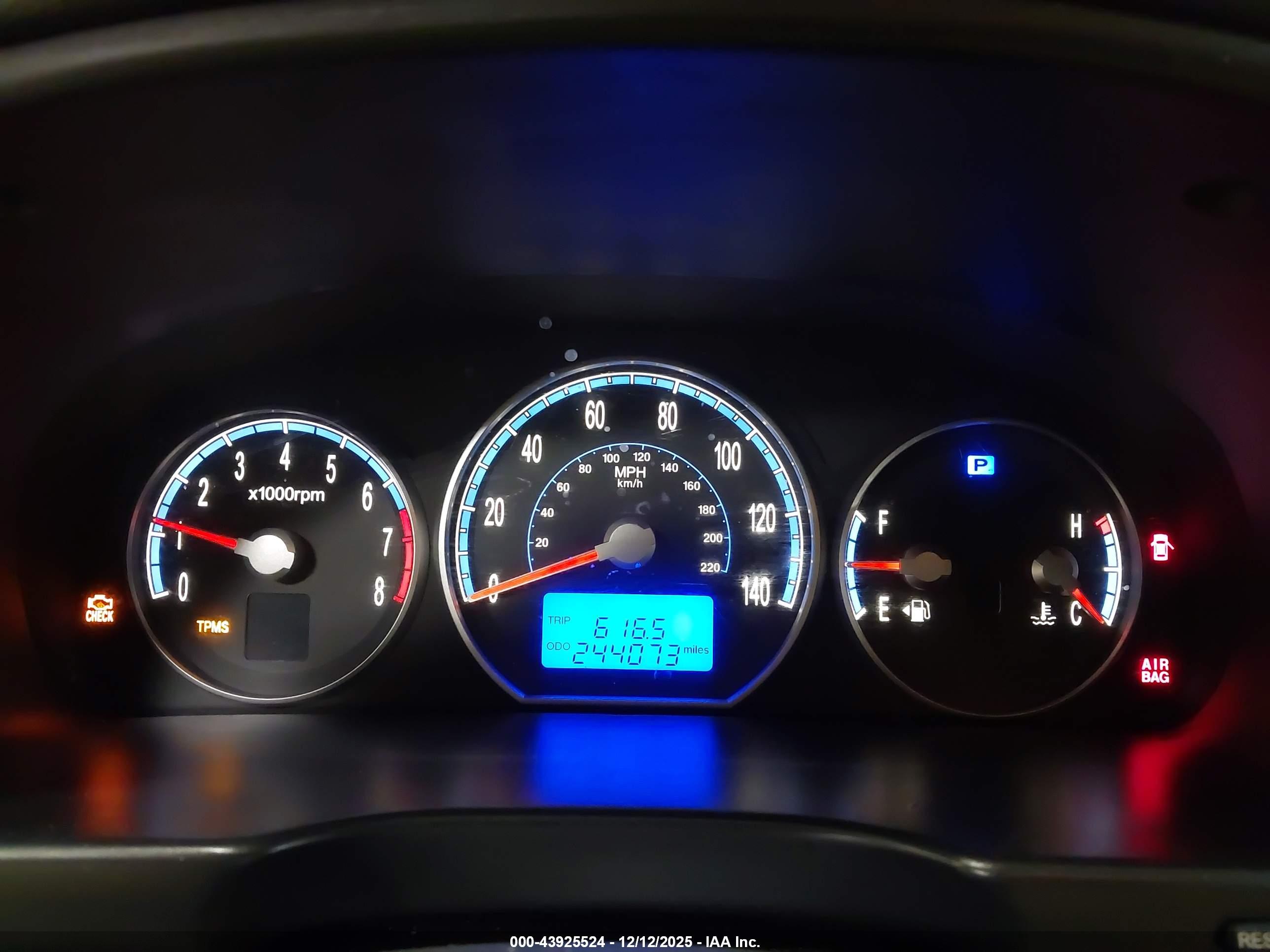 HYUNDAI SANTA image 7