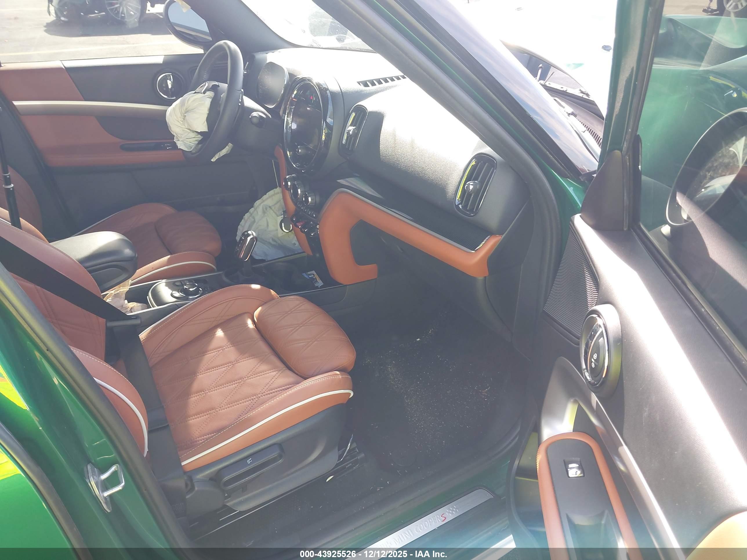 MINI COUNTRYMAN image 5