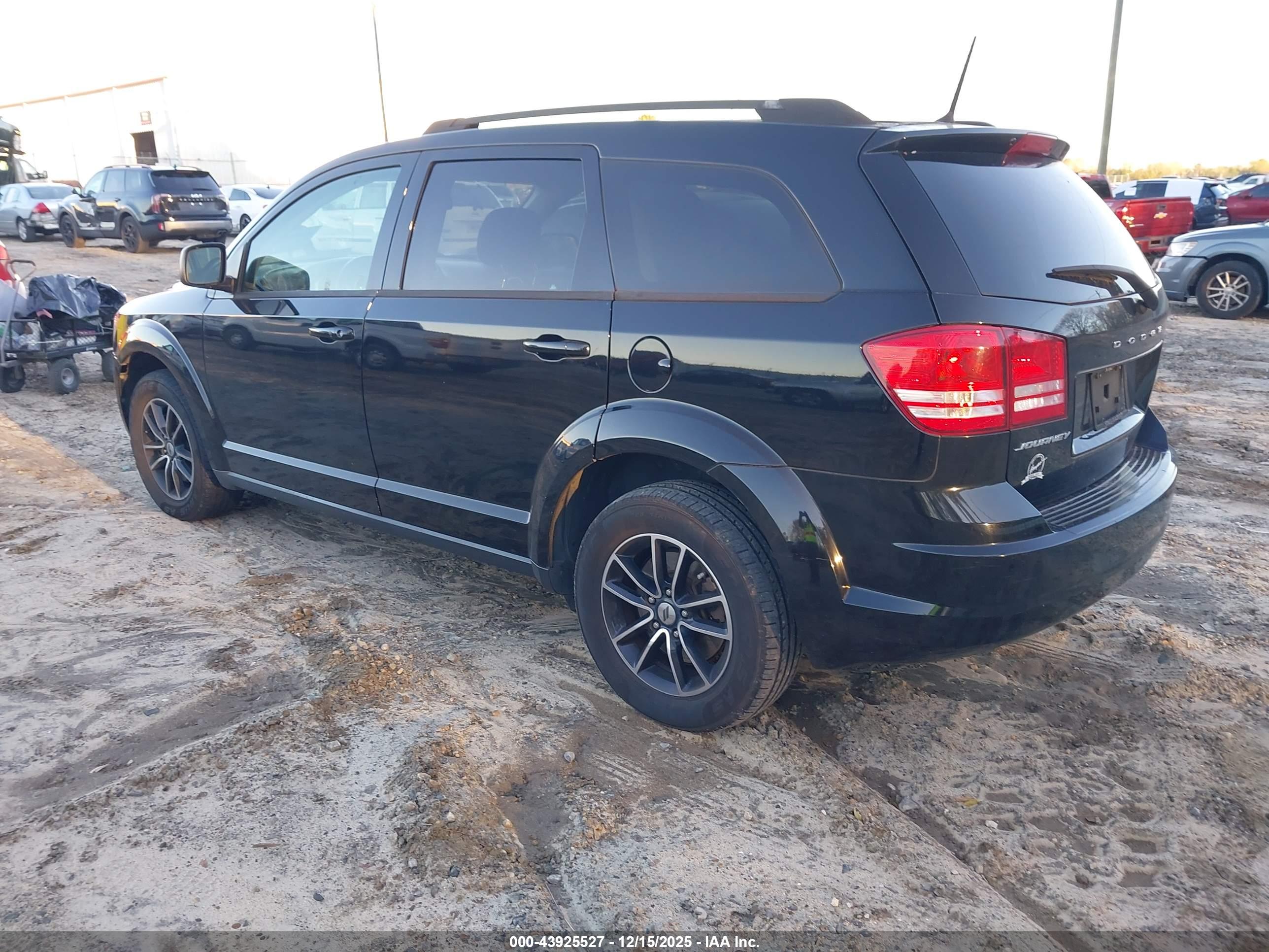 DODGE JOURNEY image 3