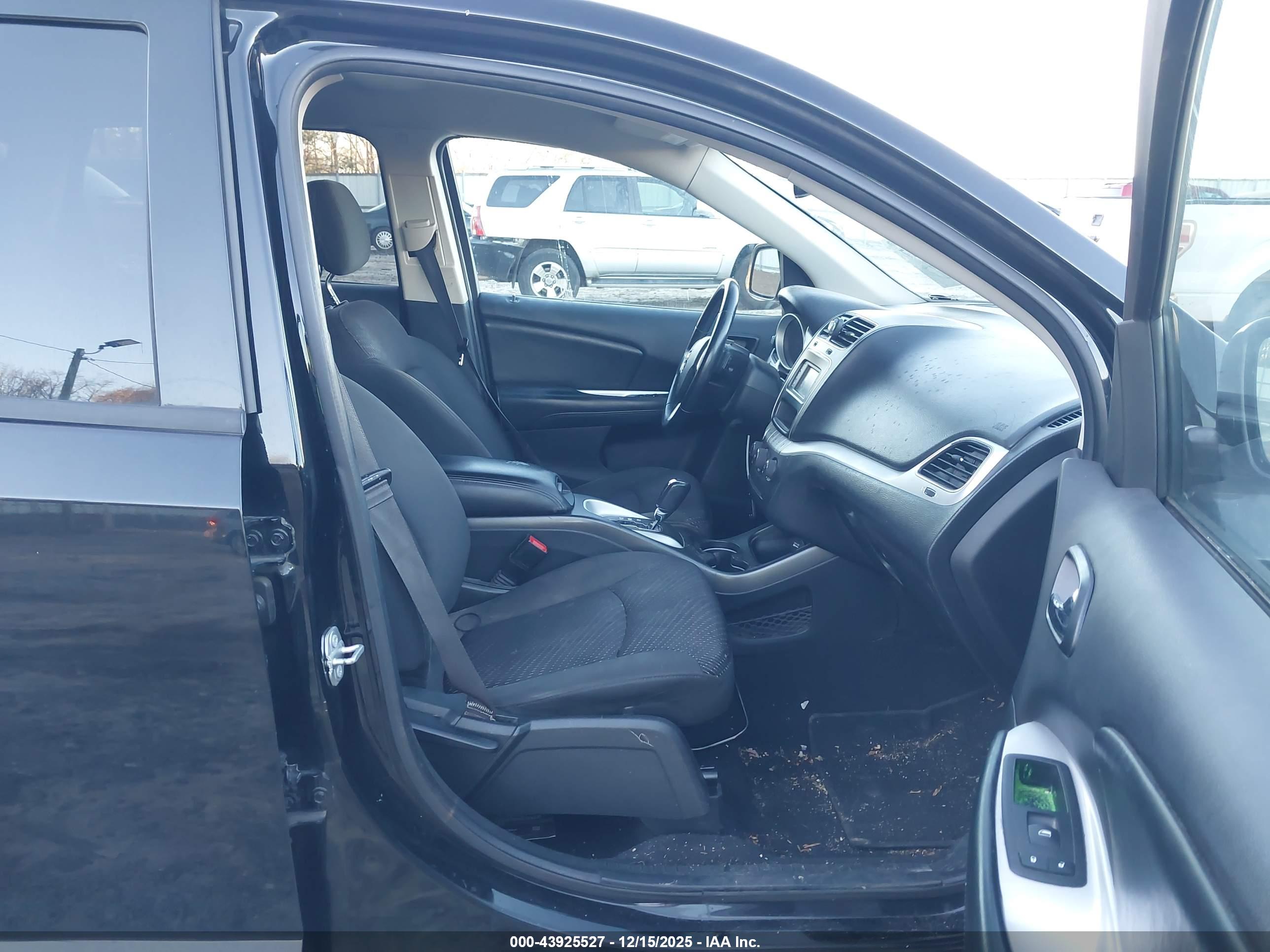 DODGE JOURNEY image 5