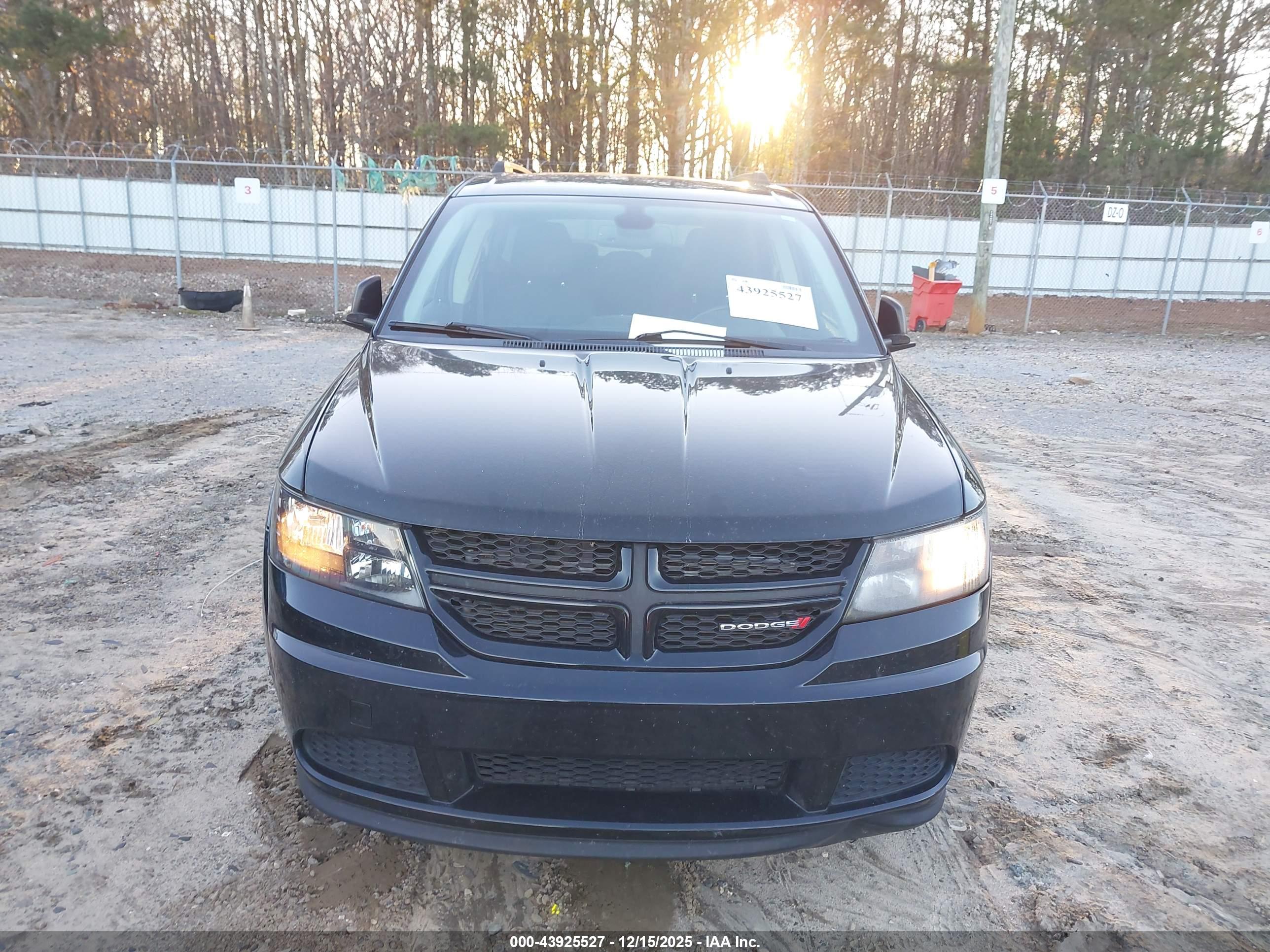 DODGE JOURNEY image 6