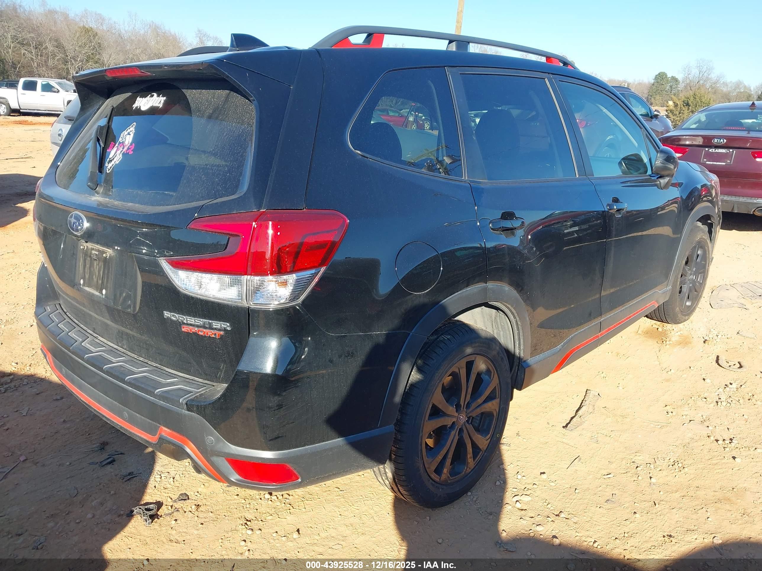 SUBARU FORESTER image 4