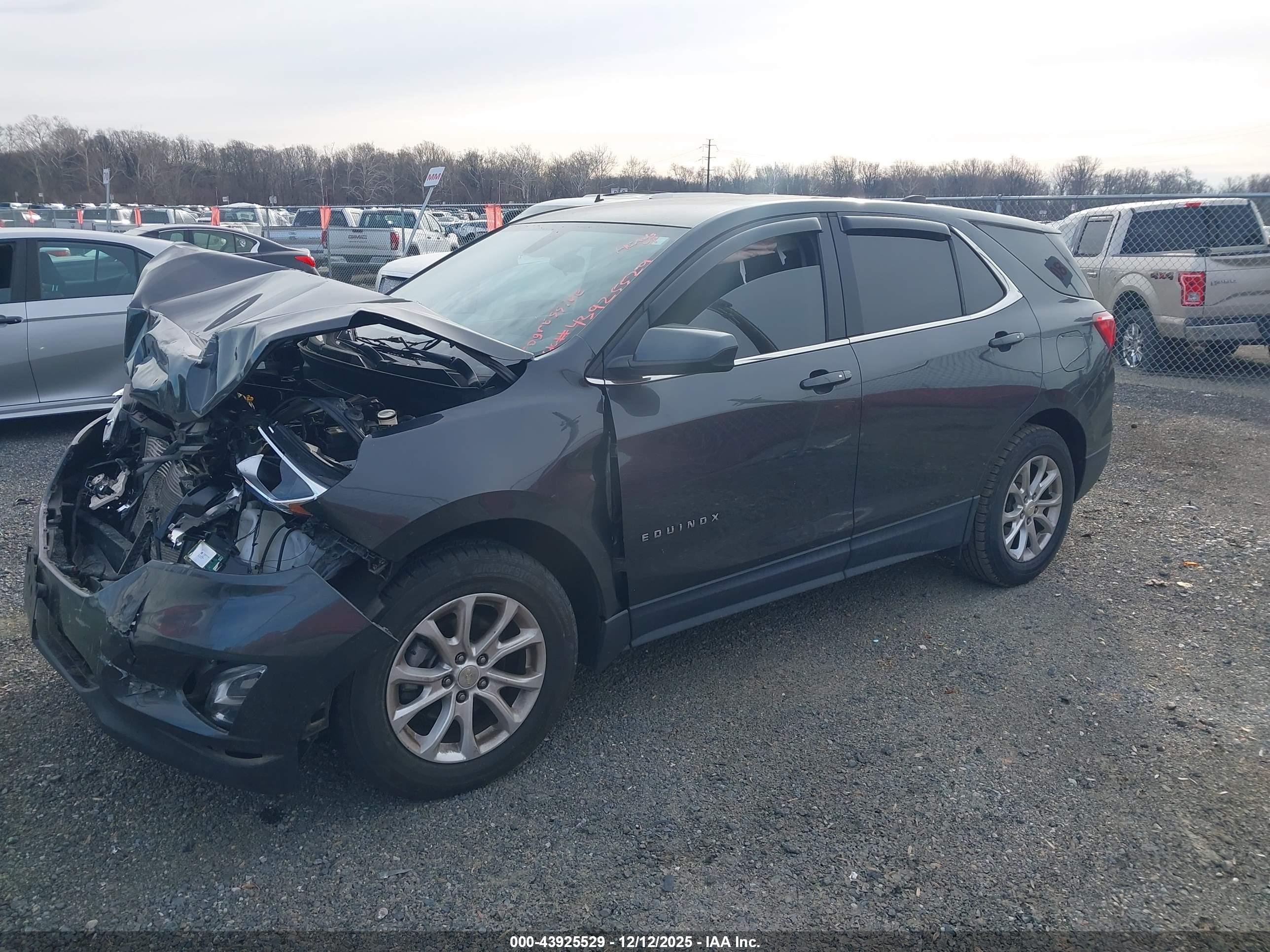 CHEVROLET EQUINOX image 2