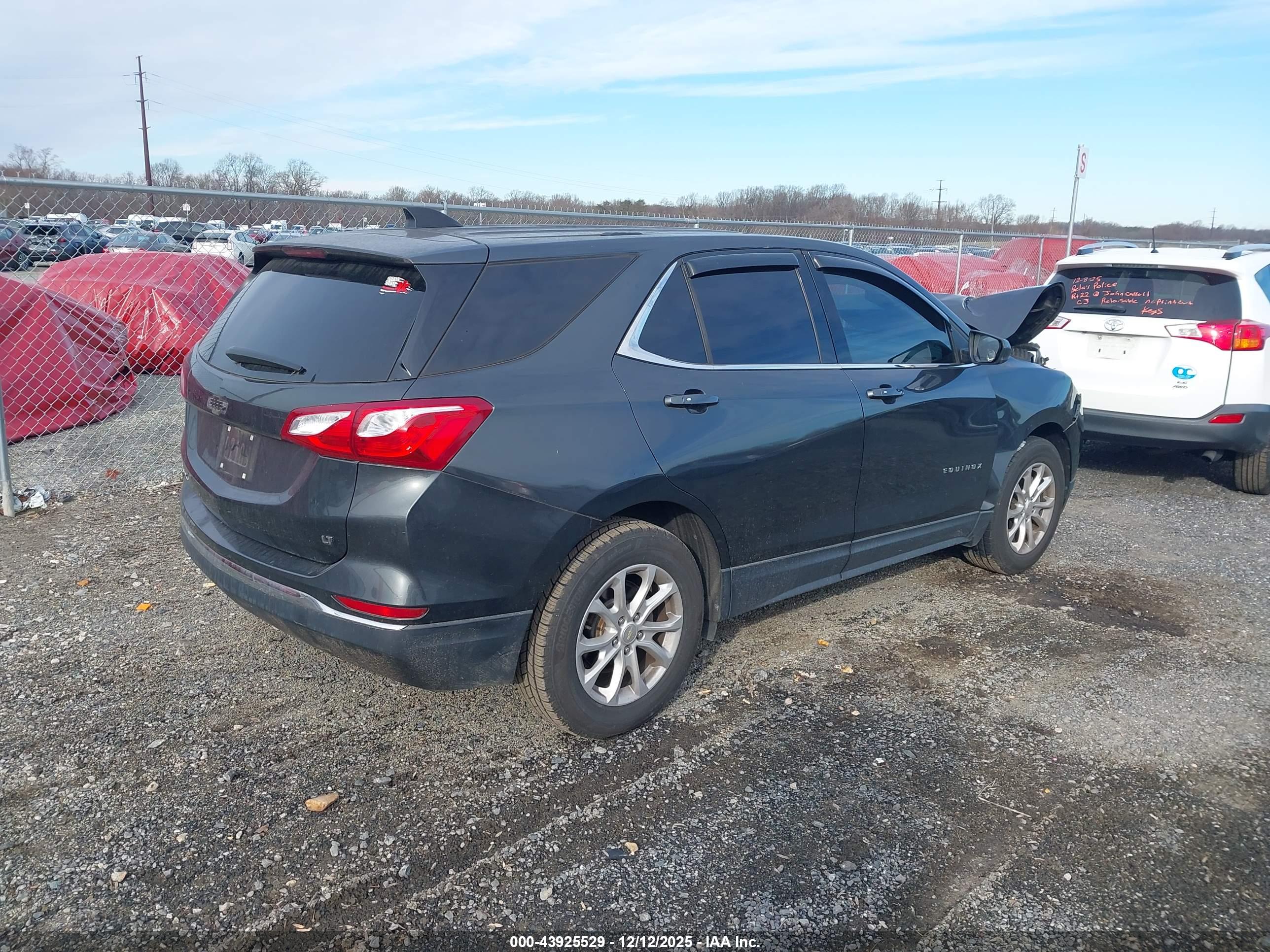 CHEVROLET EQUINOX image 4