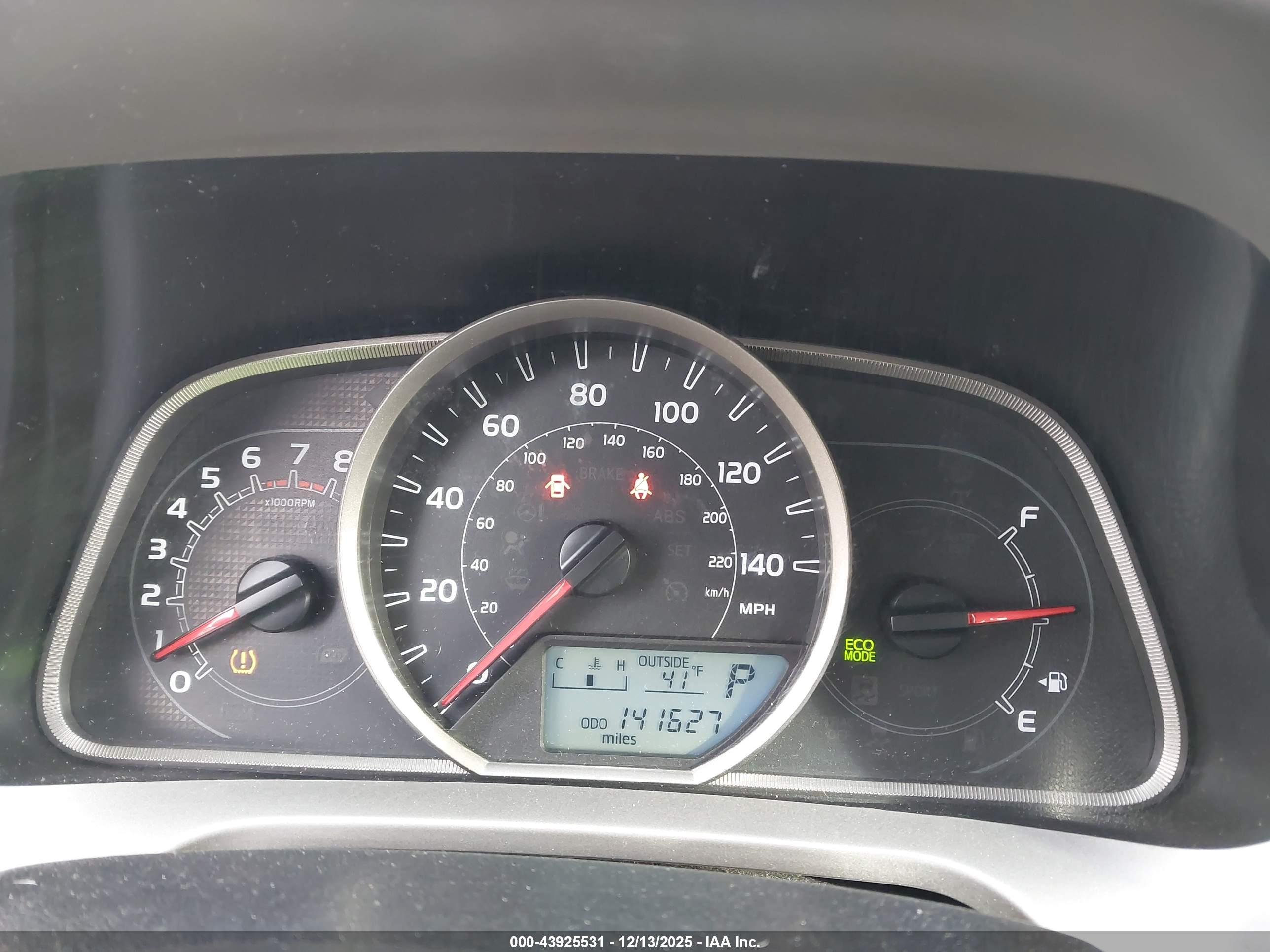 TOYOTA RAV4 image 7