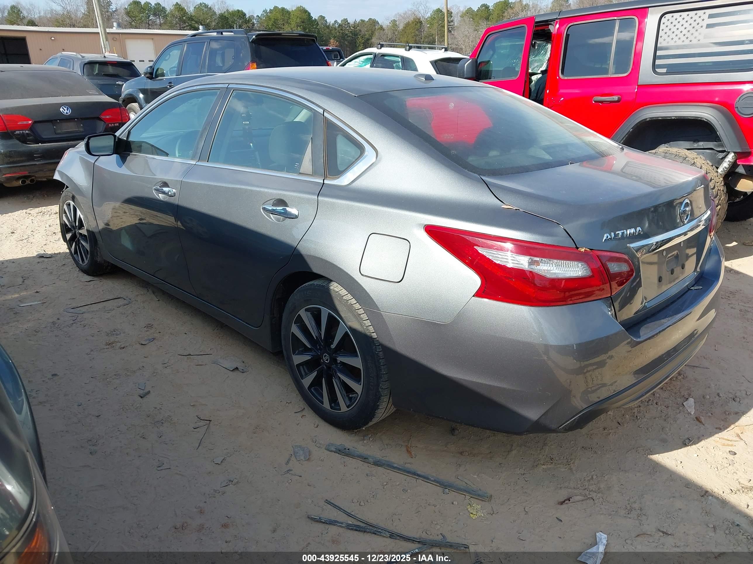 NISSAN ALTIMA image 3