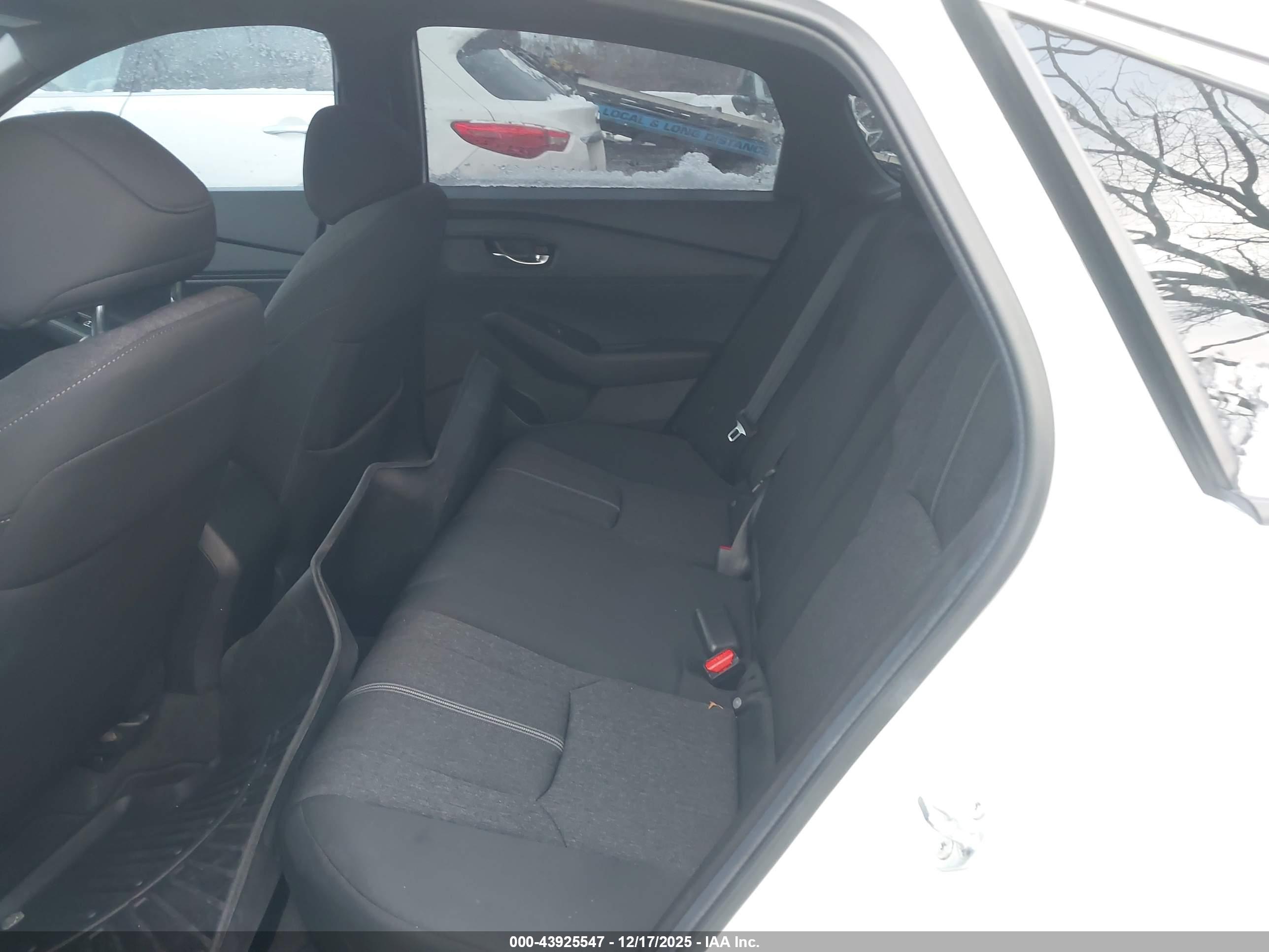 HONDA ACCORD image 8
