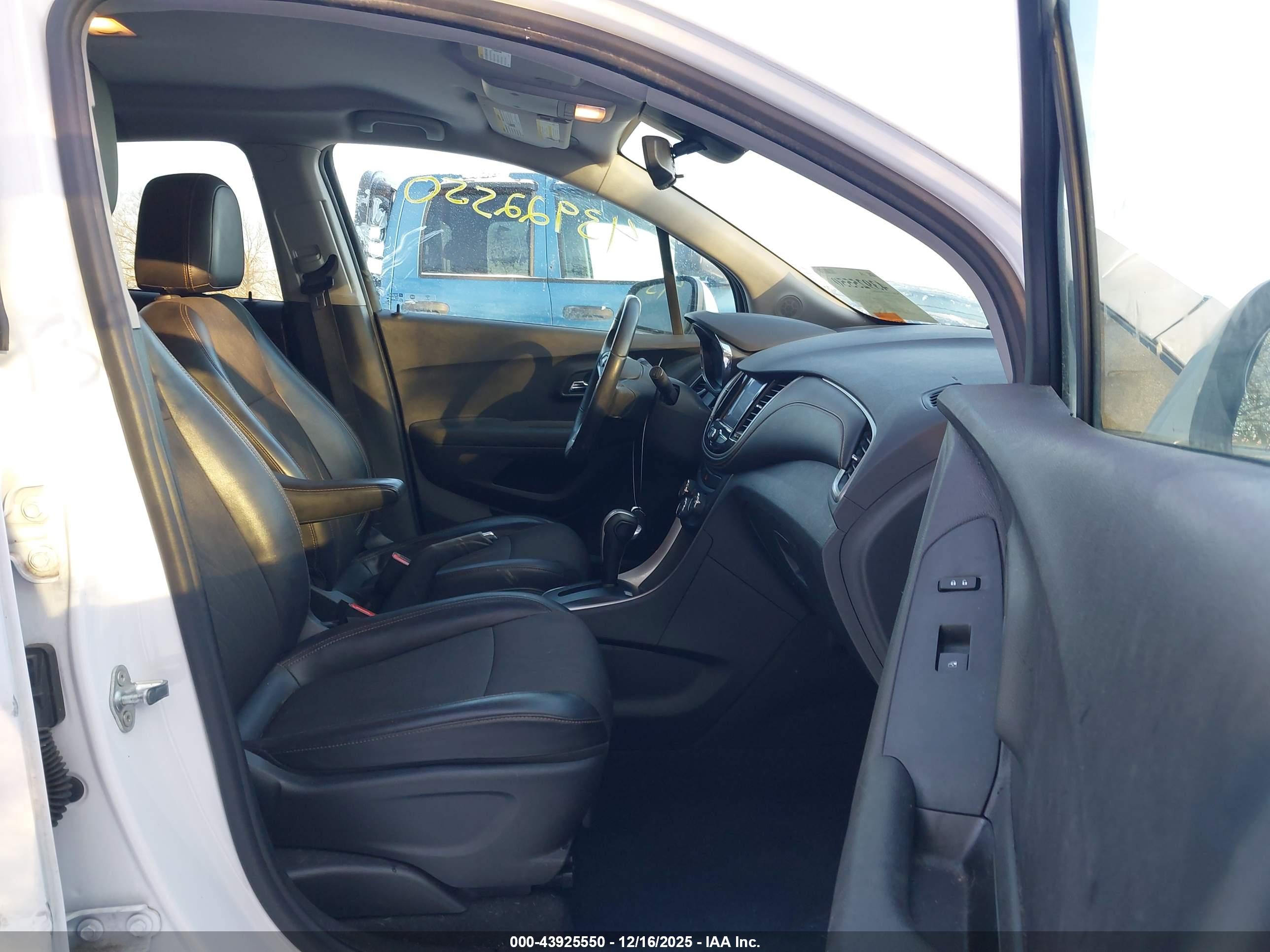 CHEVROLET TRAX image 5
