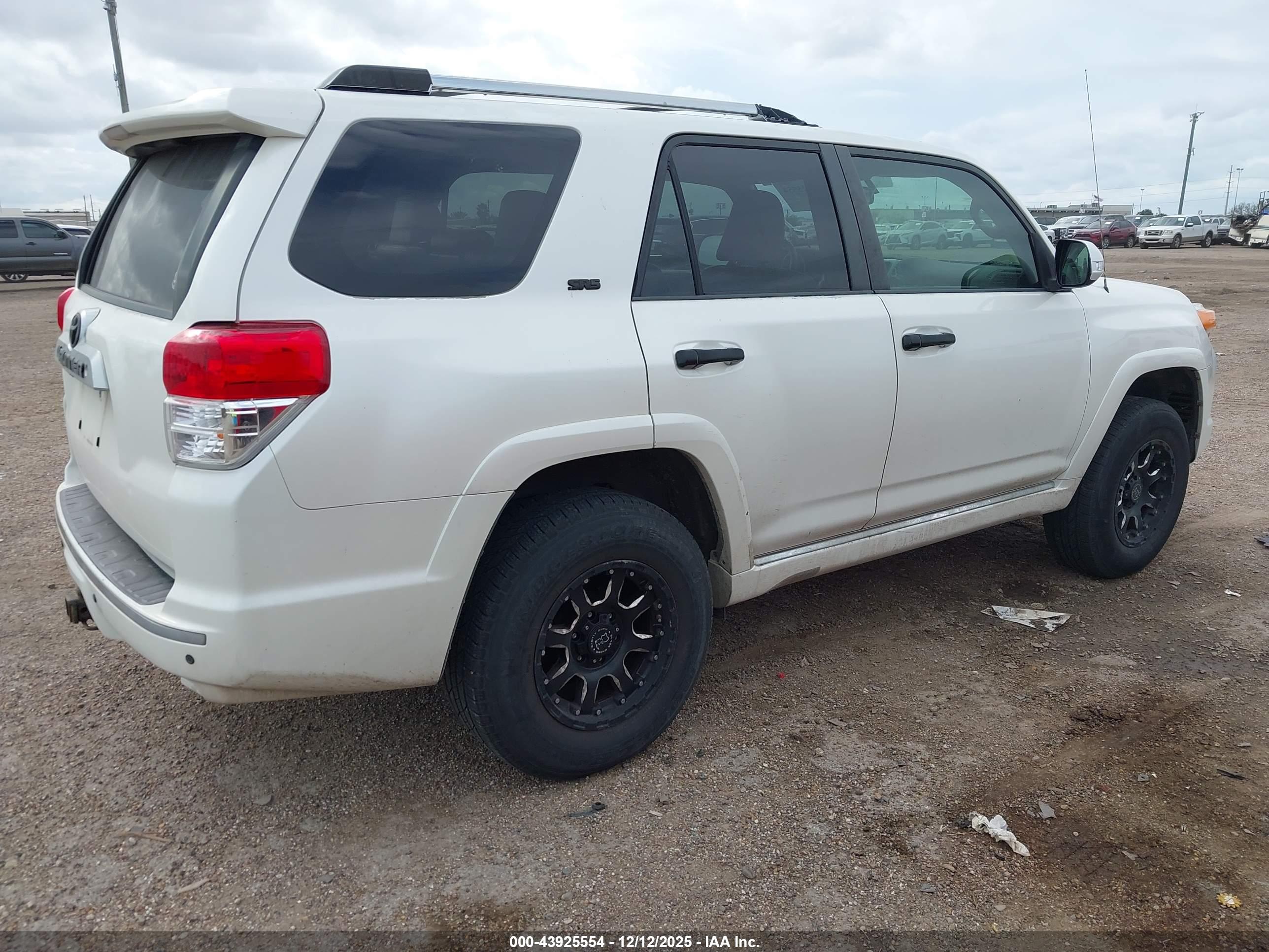 TOYOTA 4RUNNER image 4