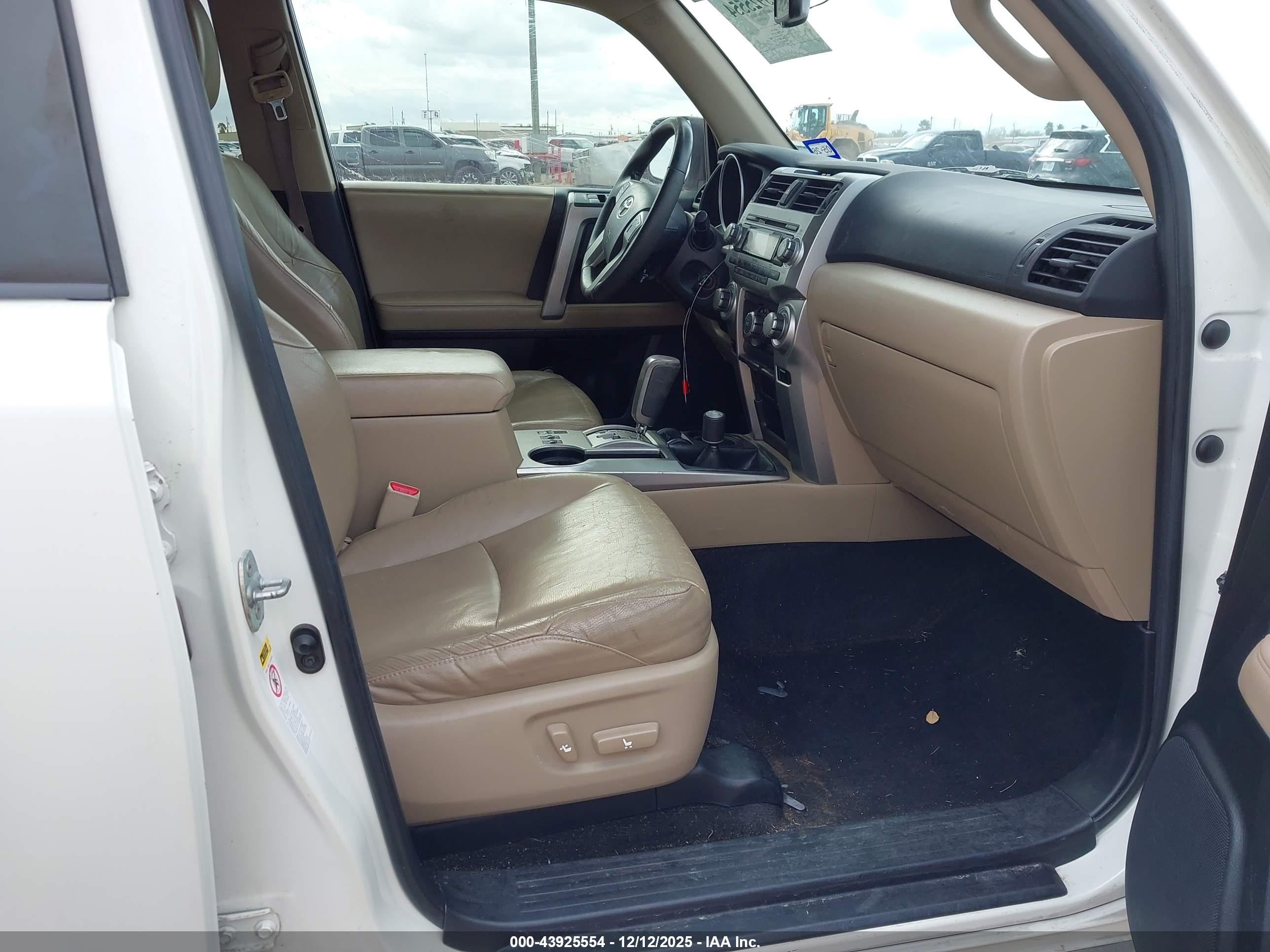 TOYOTA 4RUNNER image 5