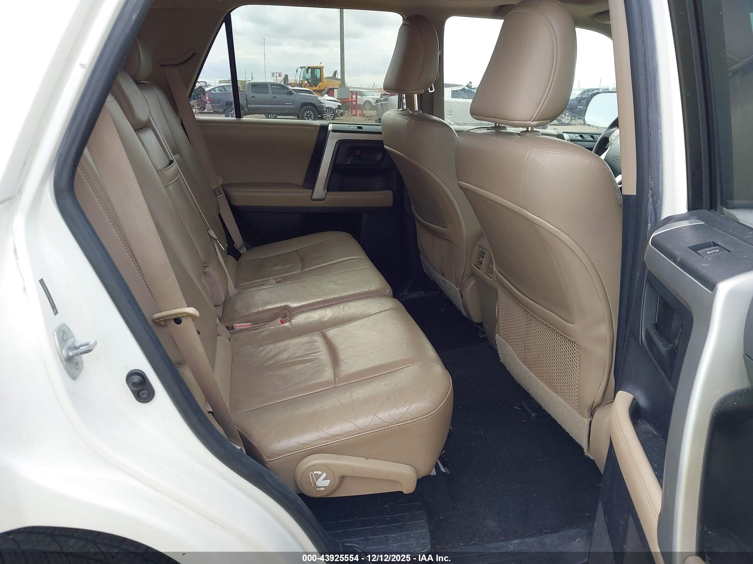 TOYOTA 4RUNNER image 8