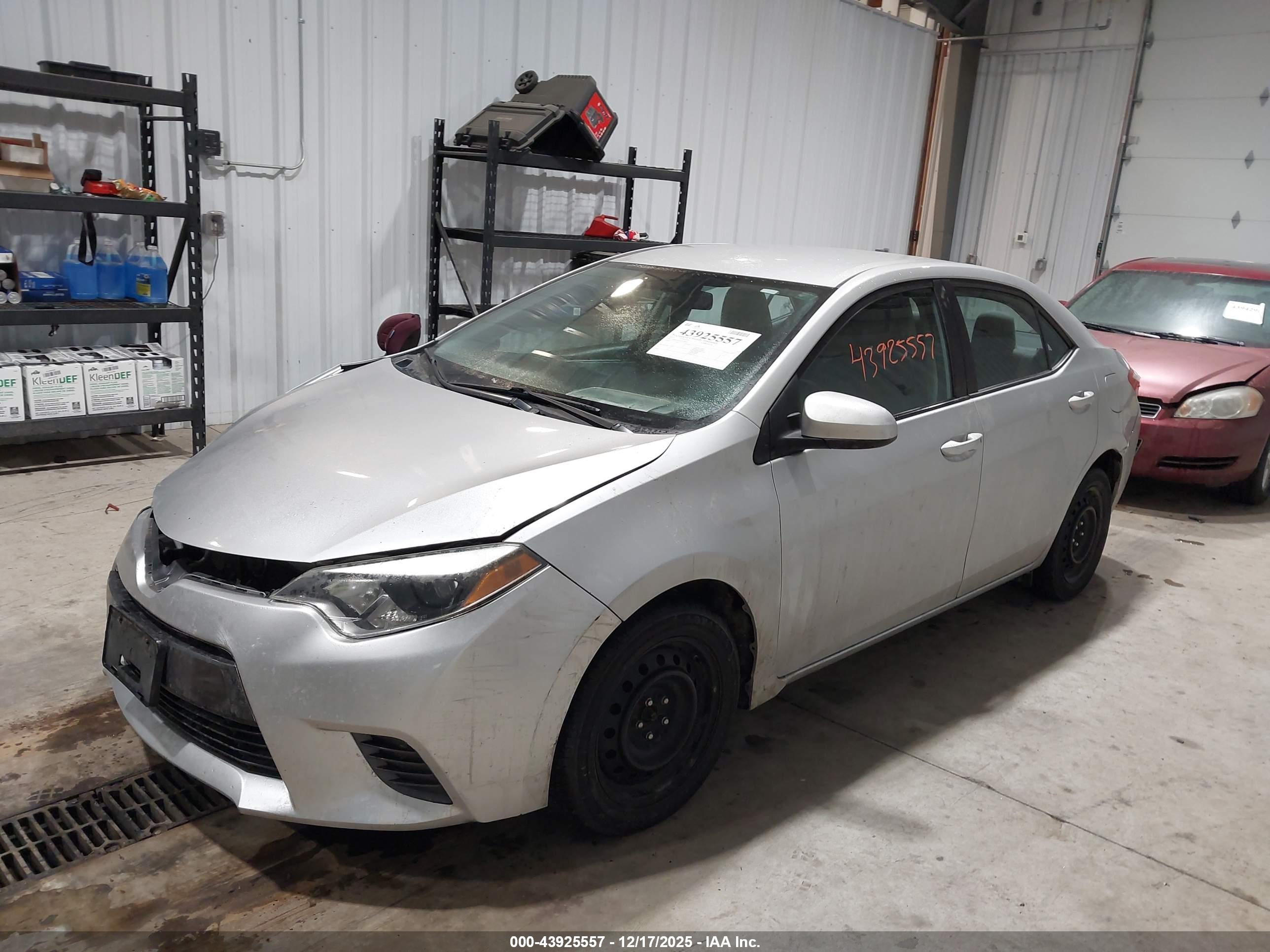 TOYOTA COROLLA image 2