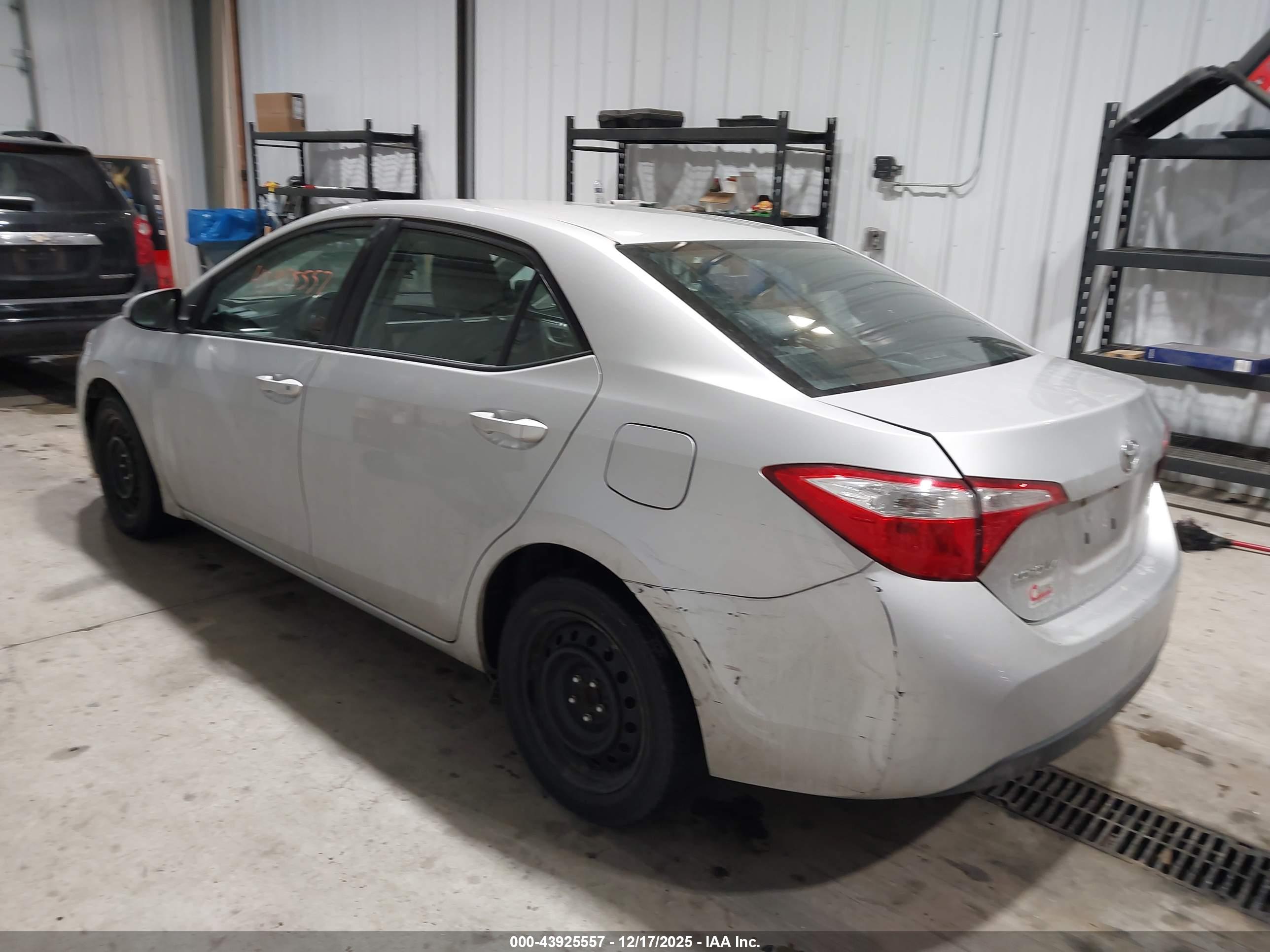 TOYOTA COROLLA image 3