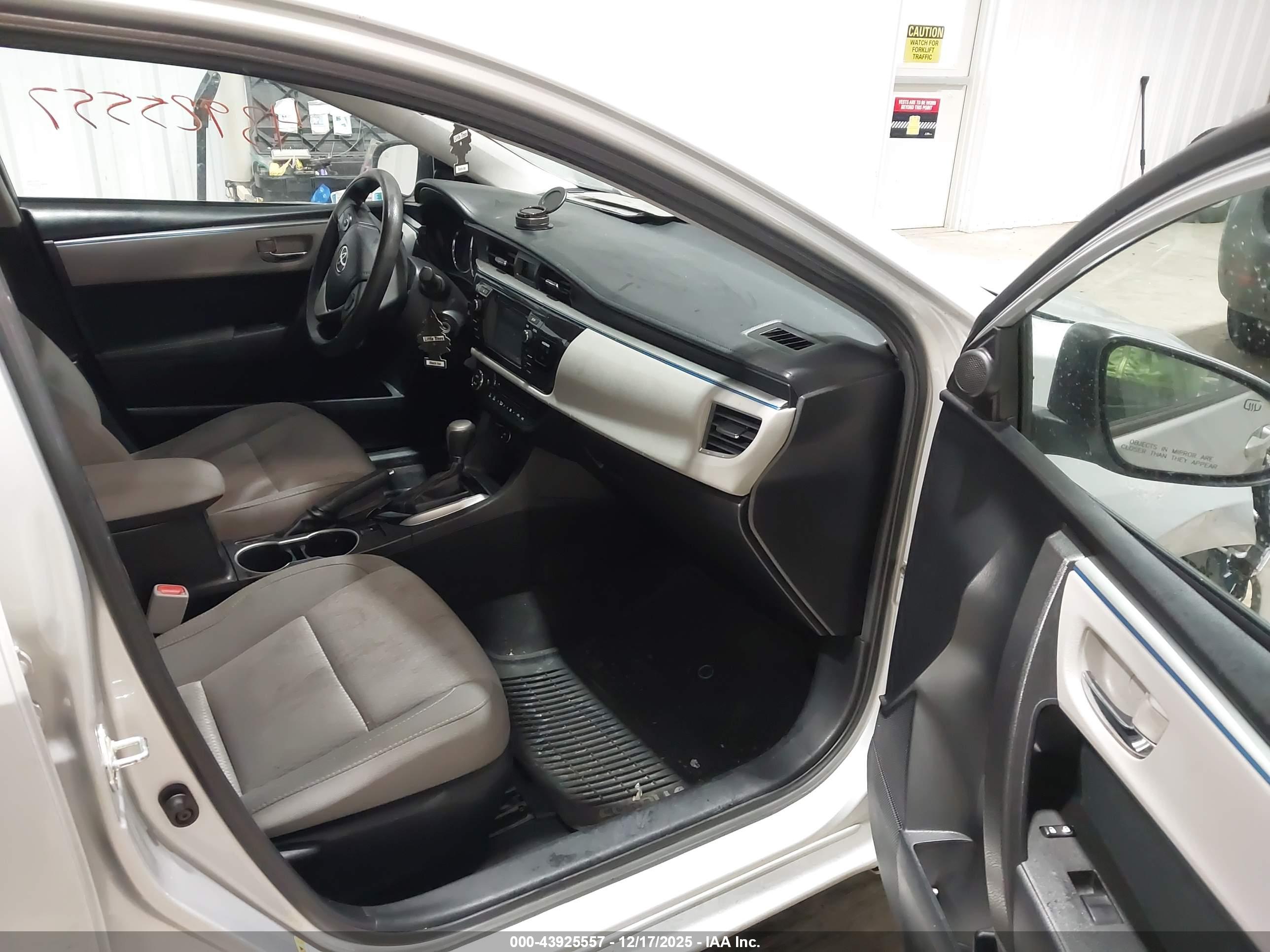 TOYOTA COROLLA image 5
