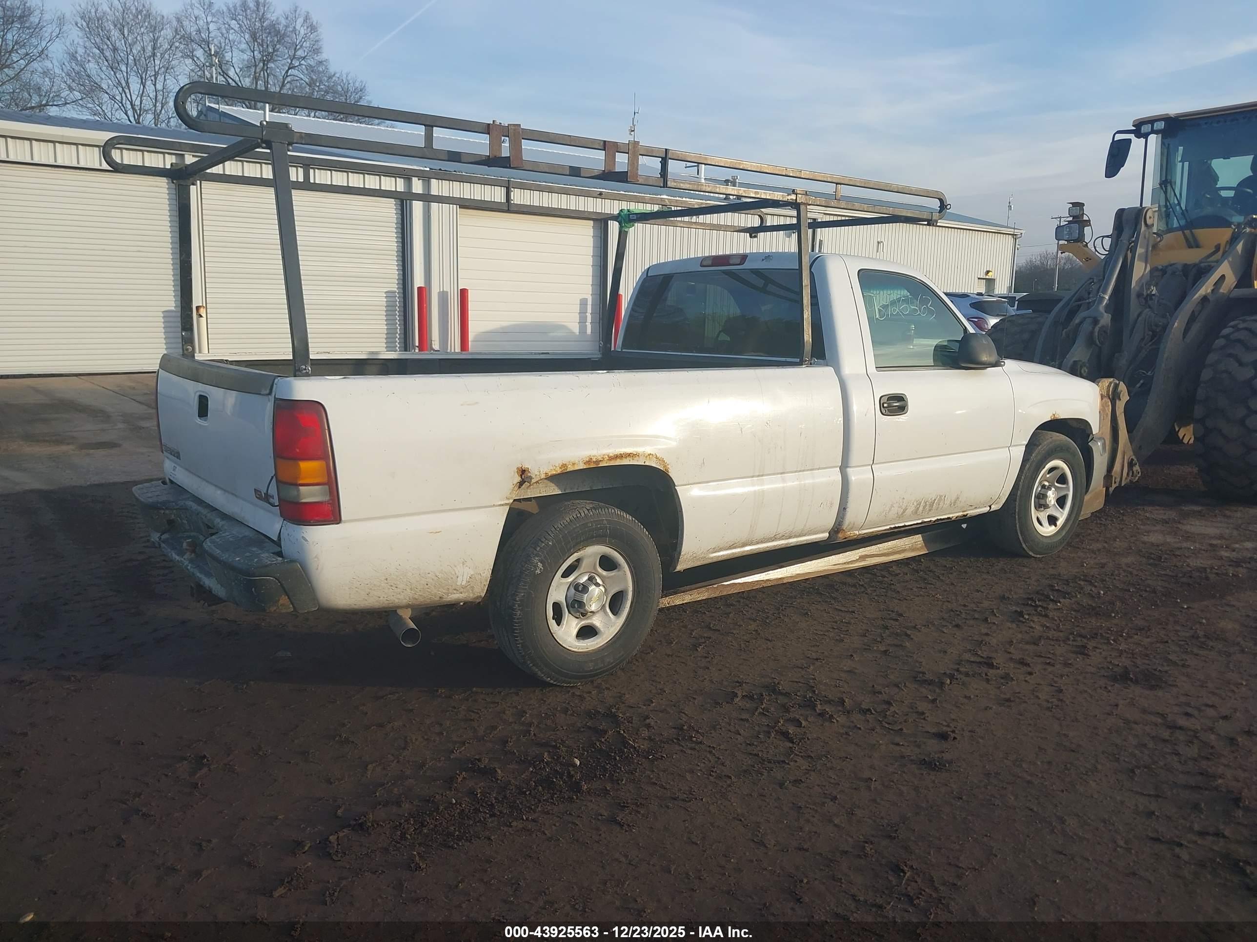 GMC SIERRA image 4