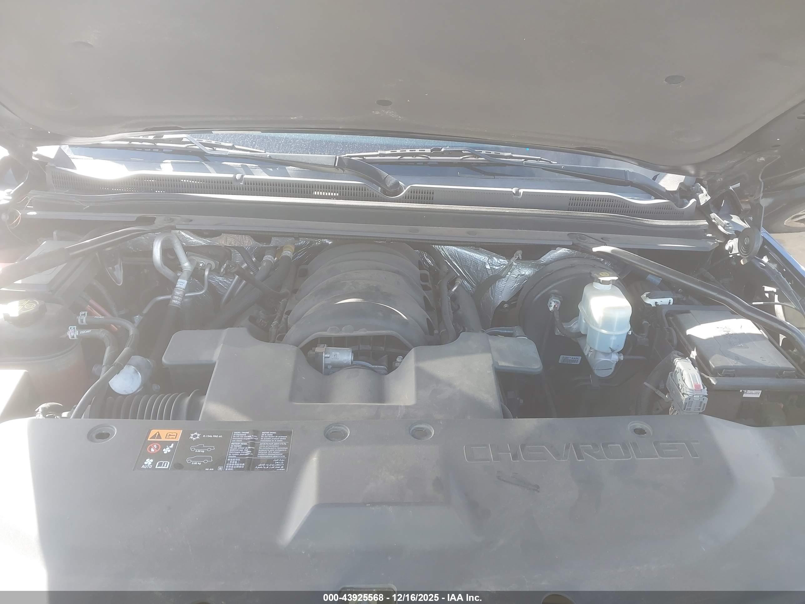 CHEVROLET TAHOE image 10