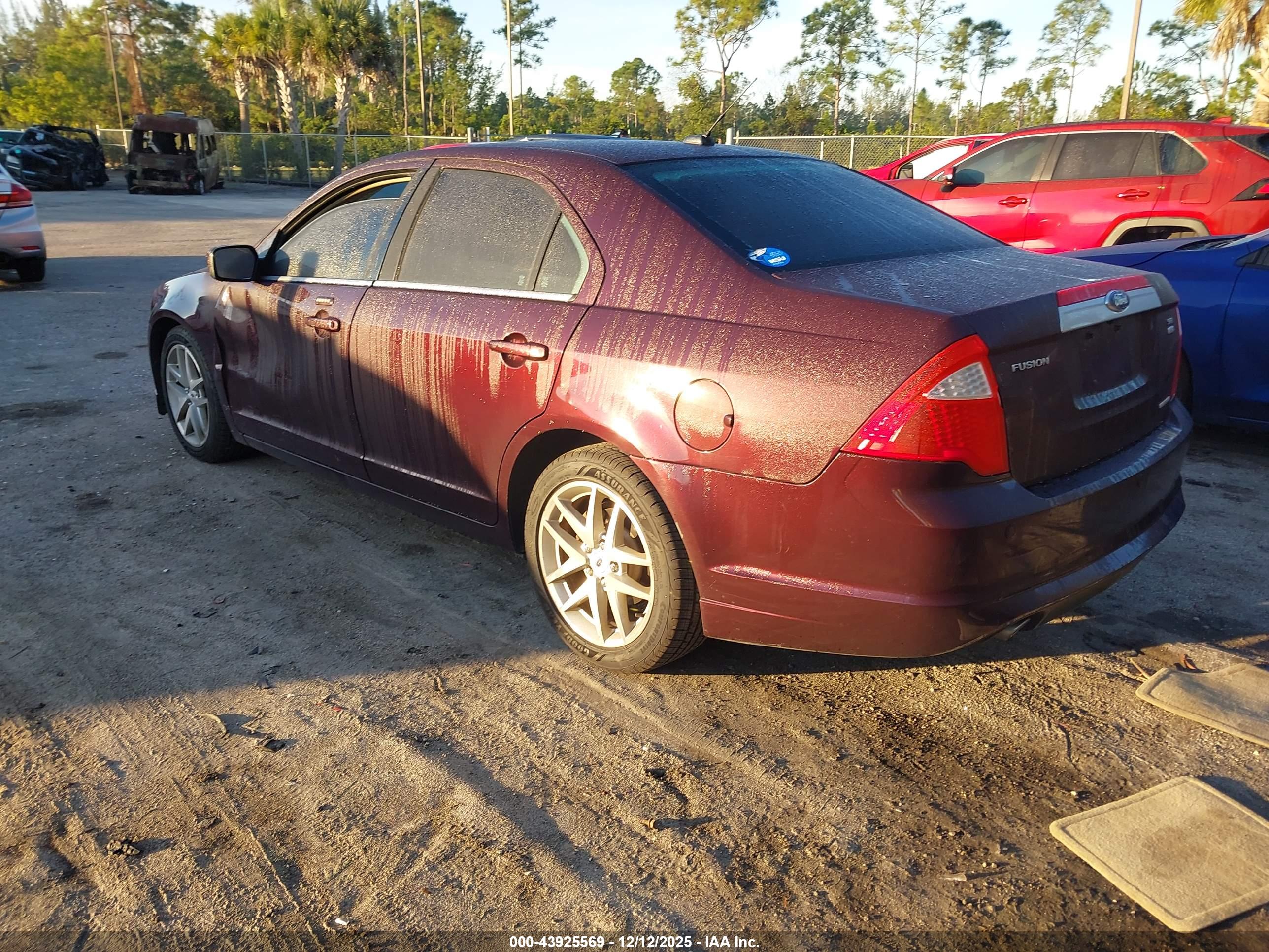 FORD FUSION image 3