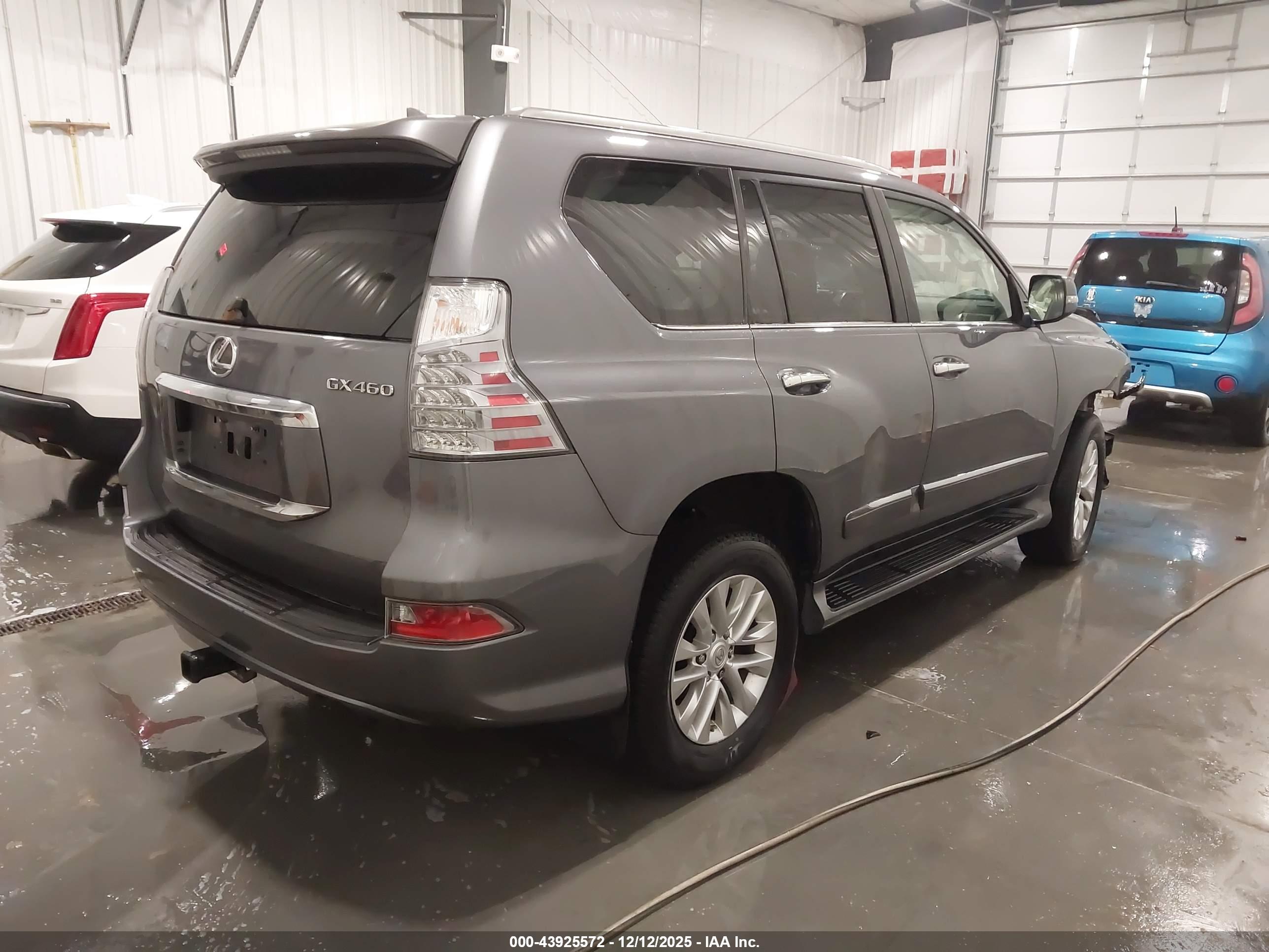 LEXUS GX image 4