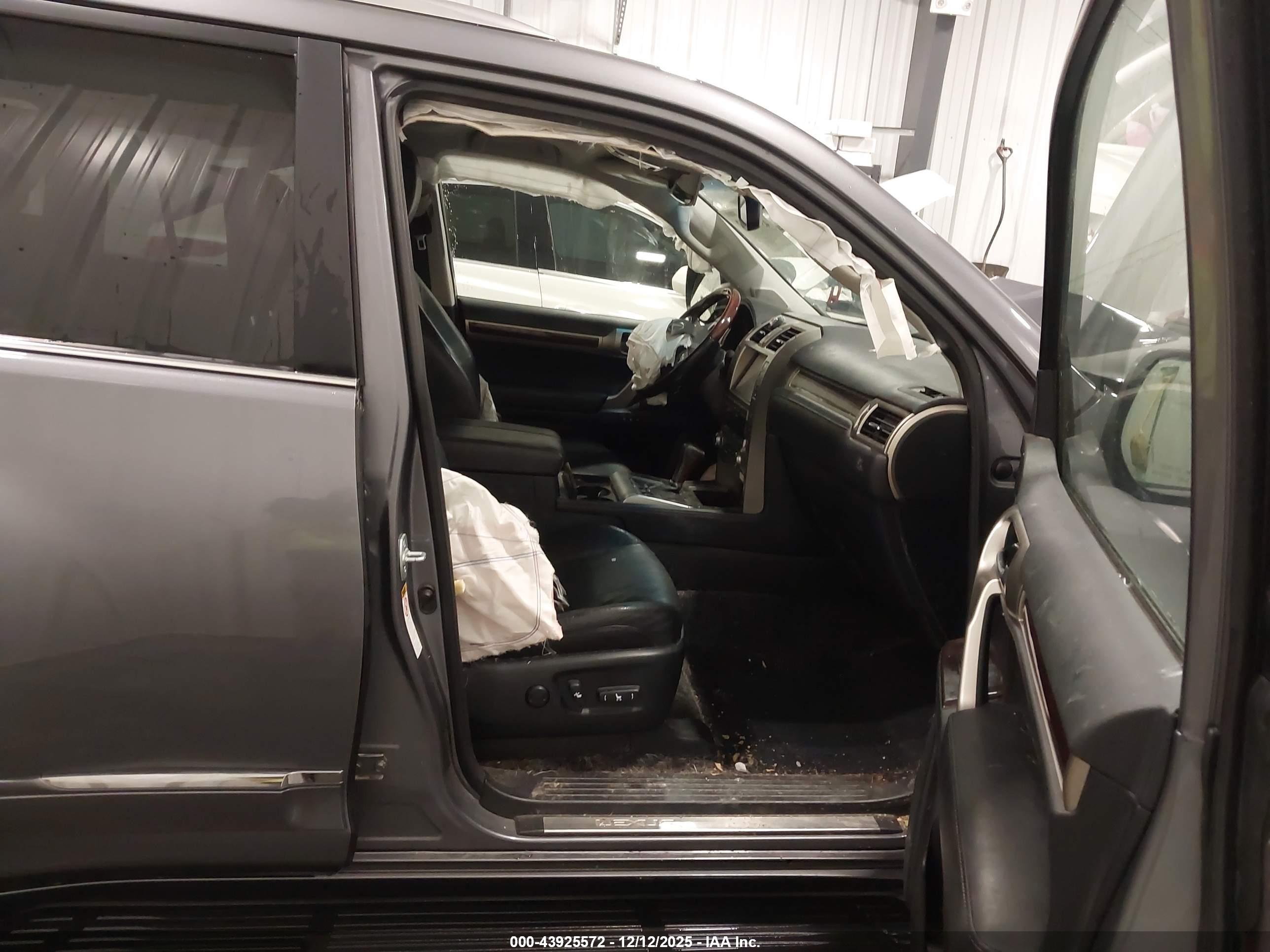 LEXUS GX image 5
