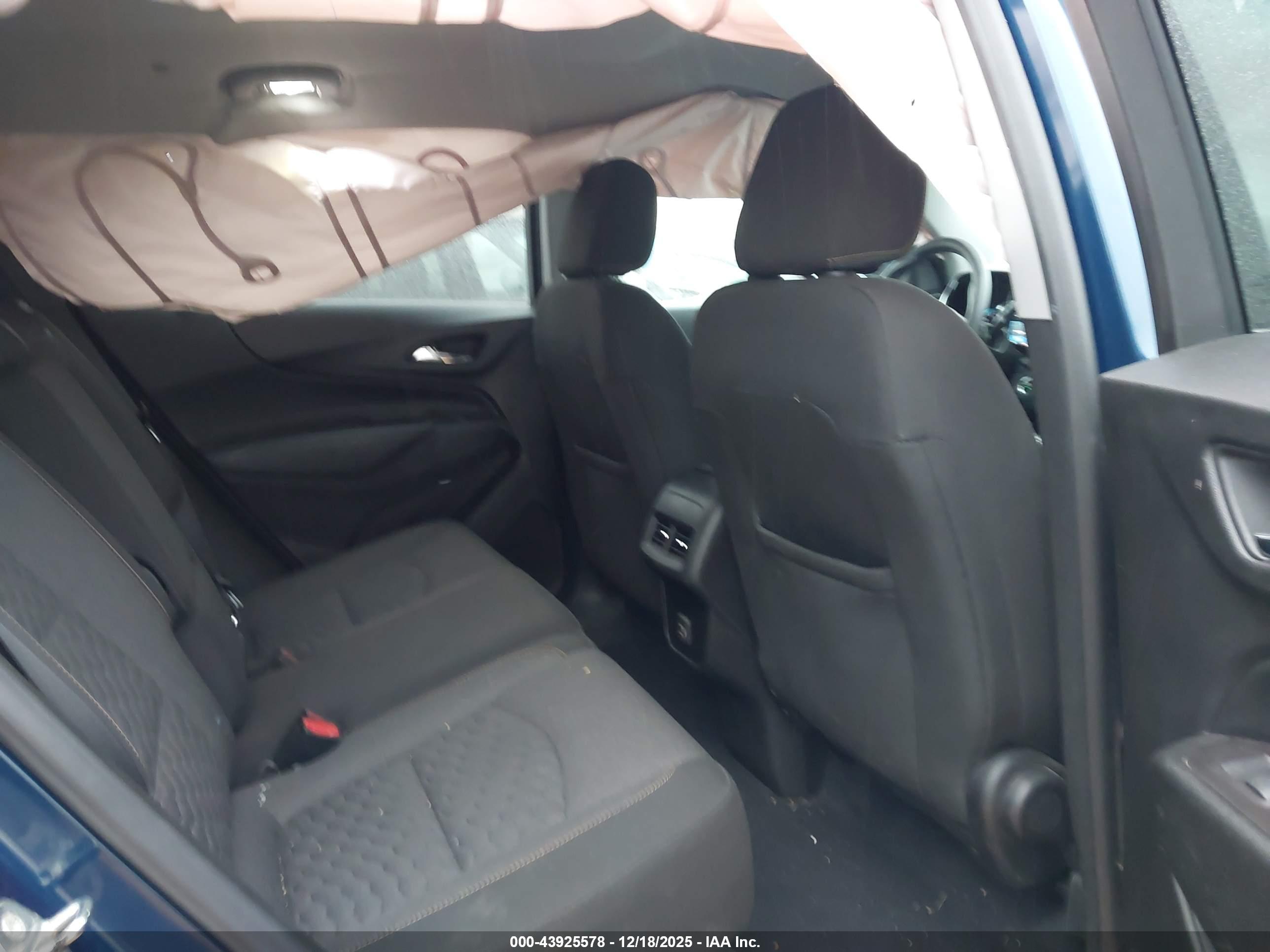 CHEVROLET EQUINOX image 8