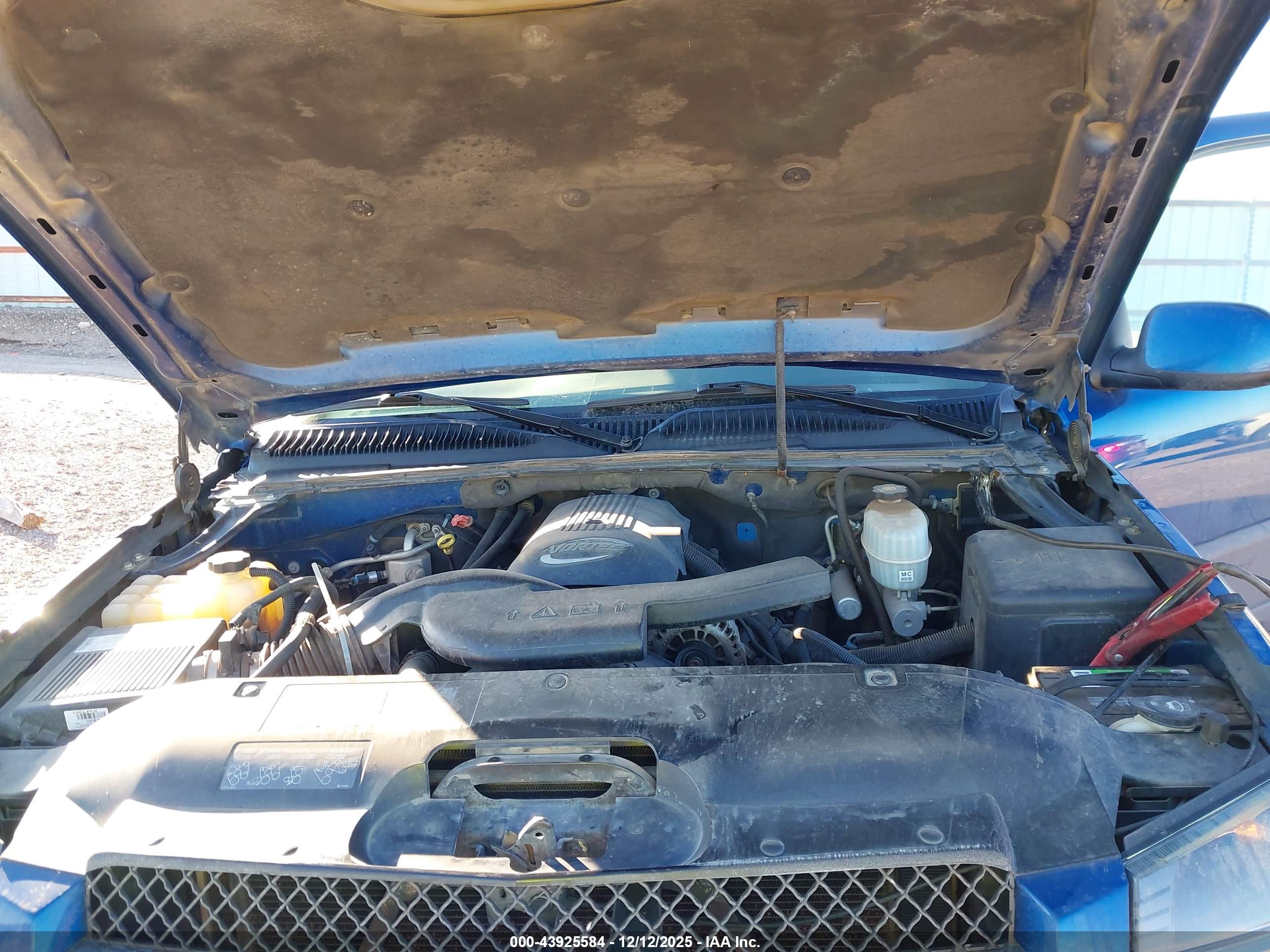 CHEVROLET AVALANCHE image 10