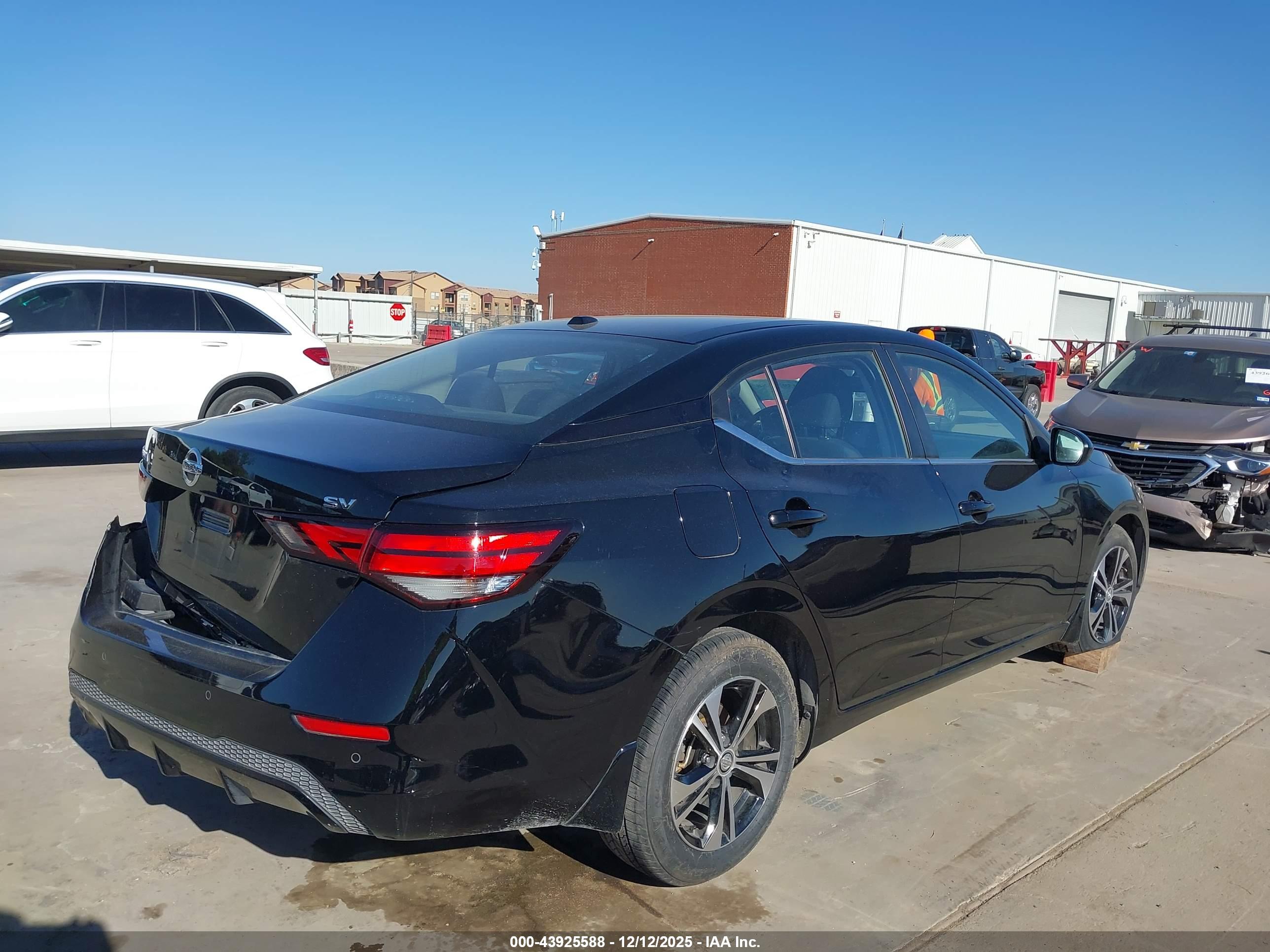NISSAN SENTRA image 4