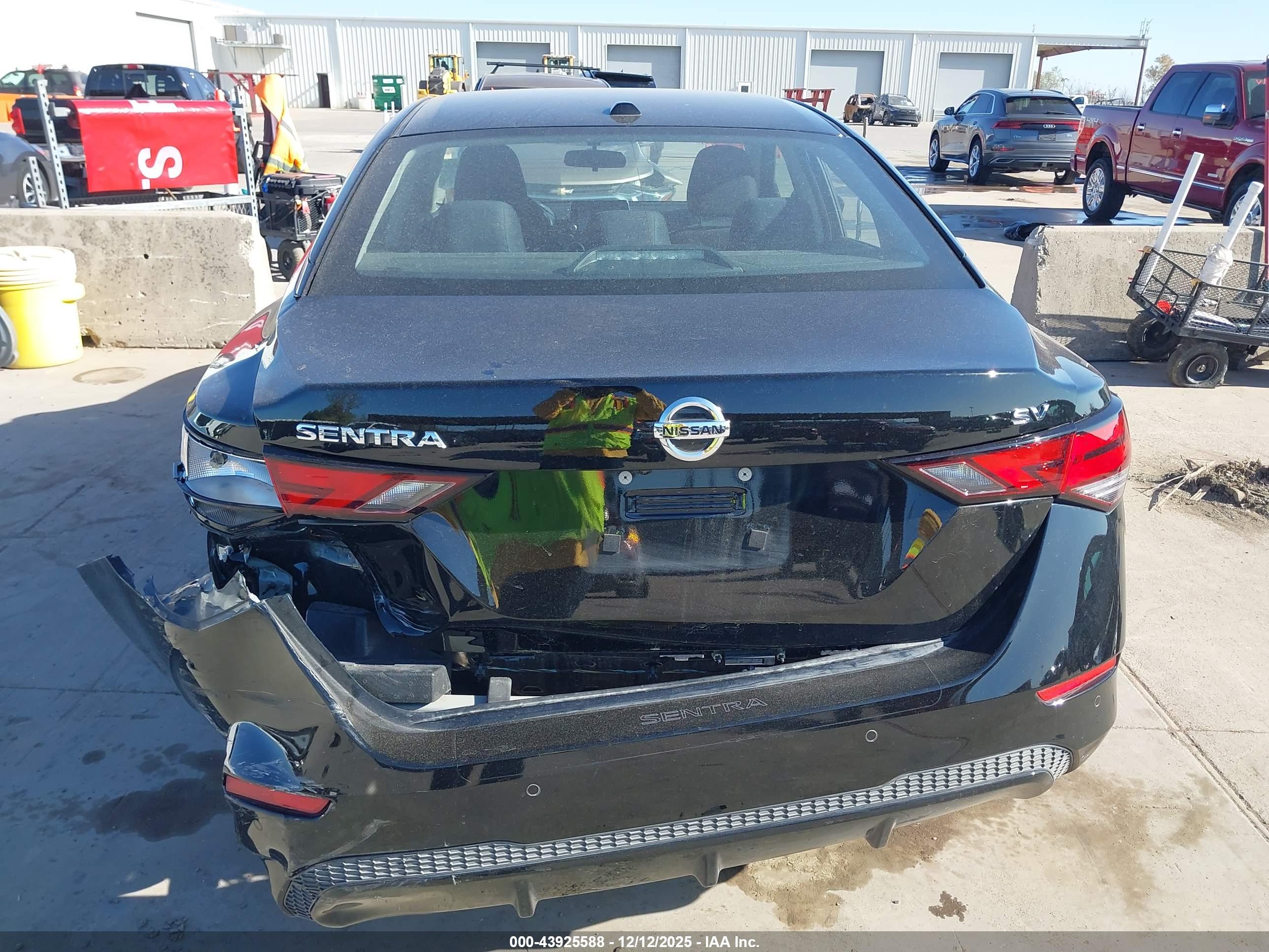 NISSAN SENTRA image 6