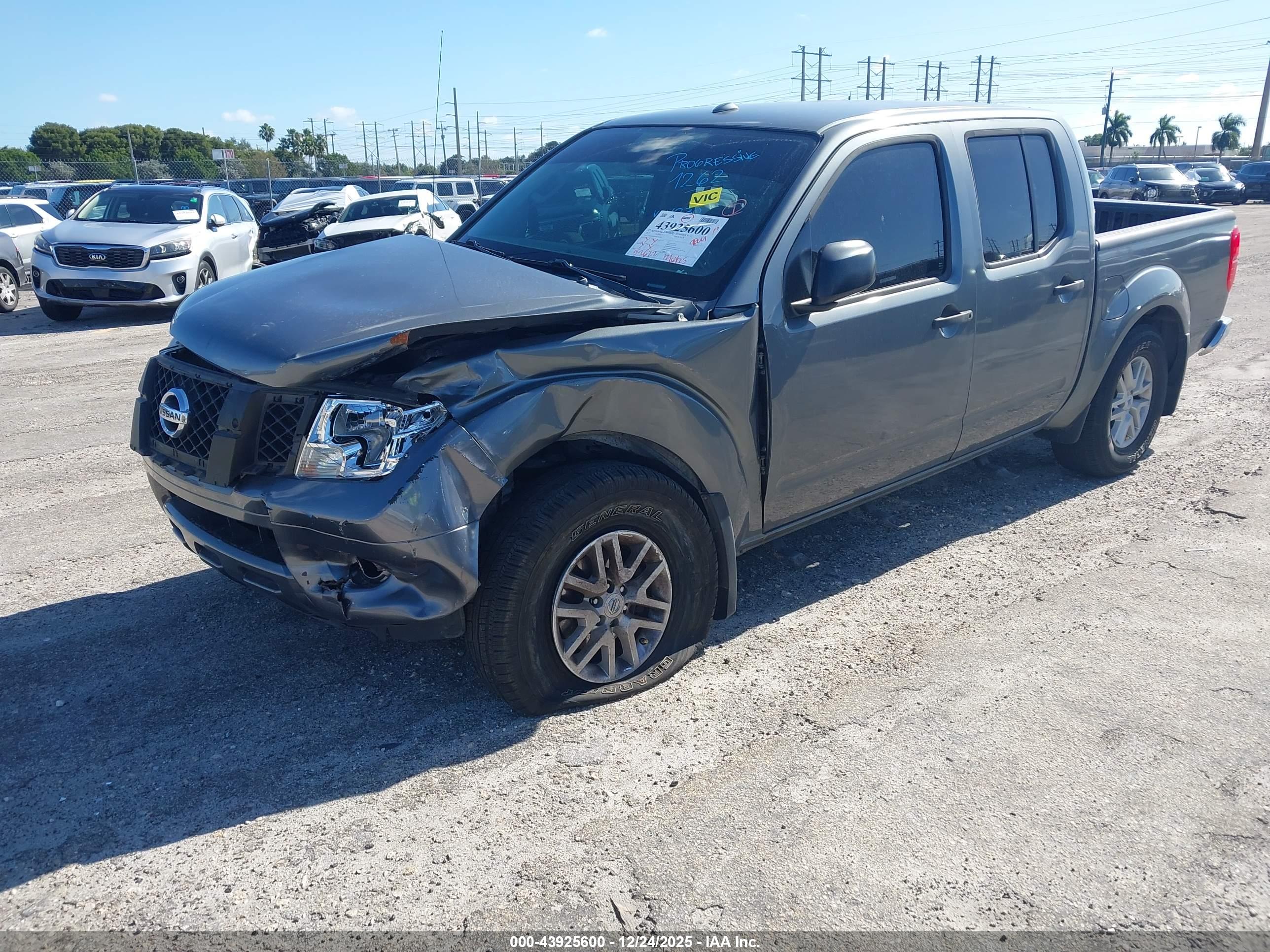 NISSAN FRONTIER image 2