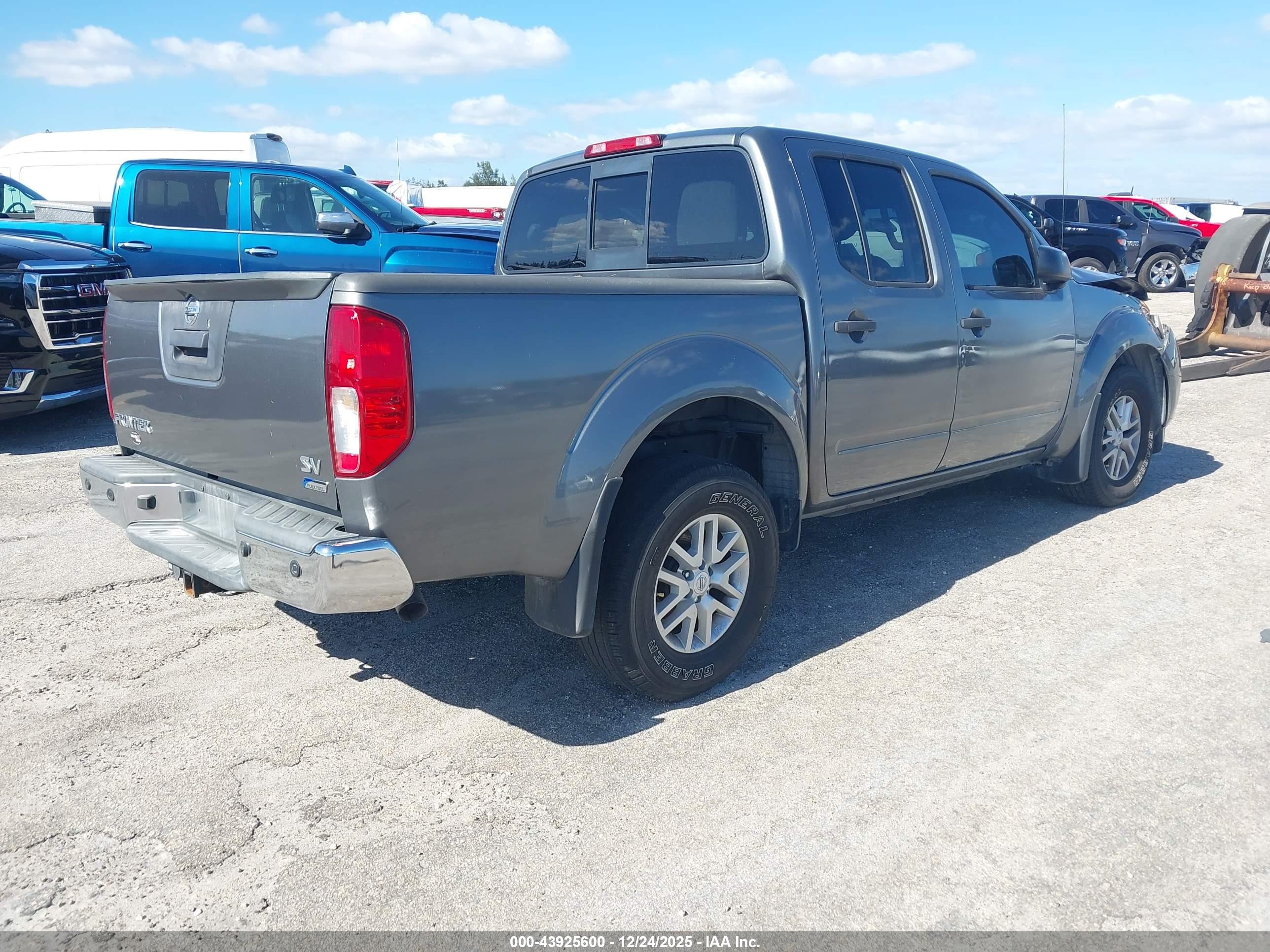 NISSAN FRONTIER image 4