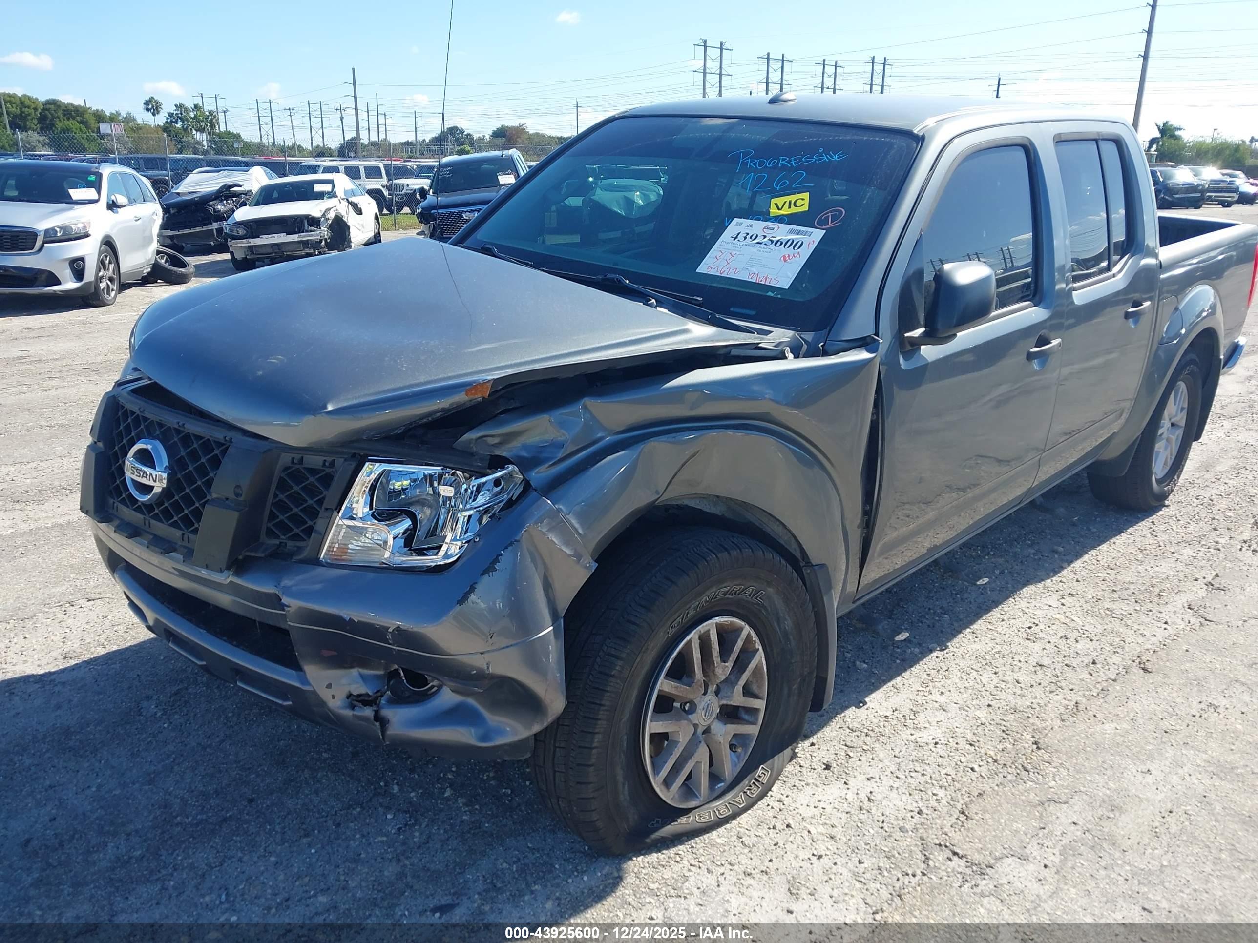 NISSAN FRONTIER image 6