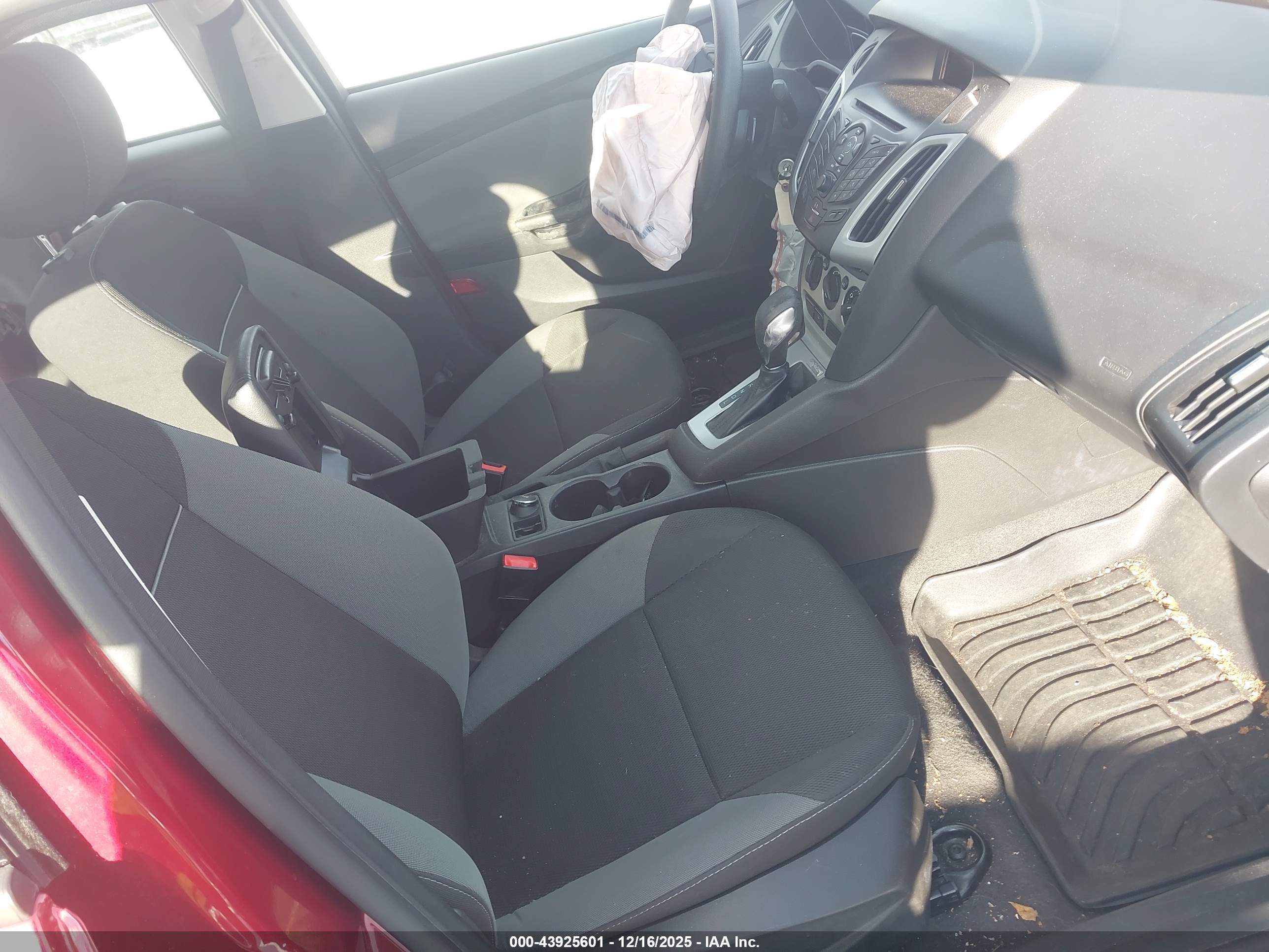 FORD FOCUS image 5