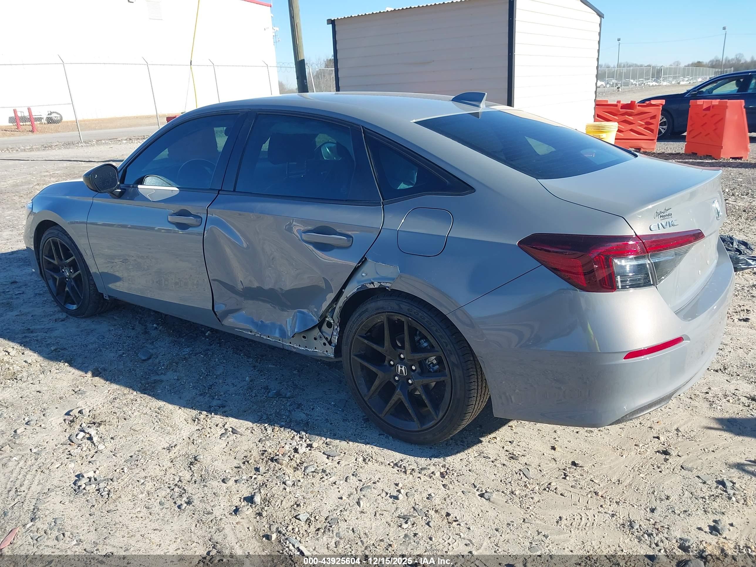 HONDA CIVIC image 3