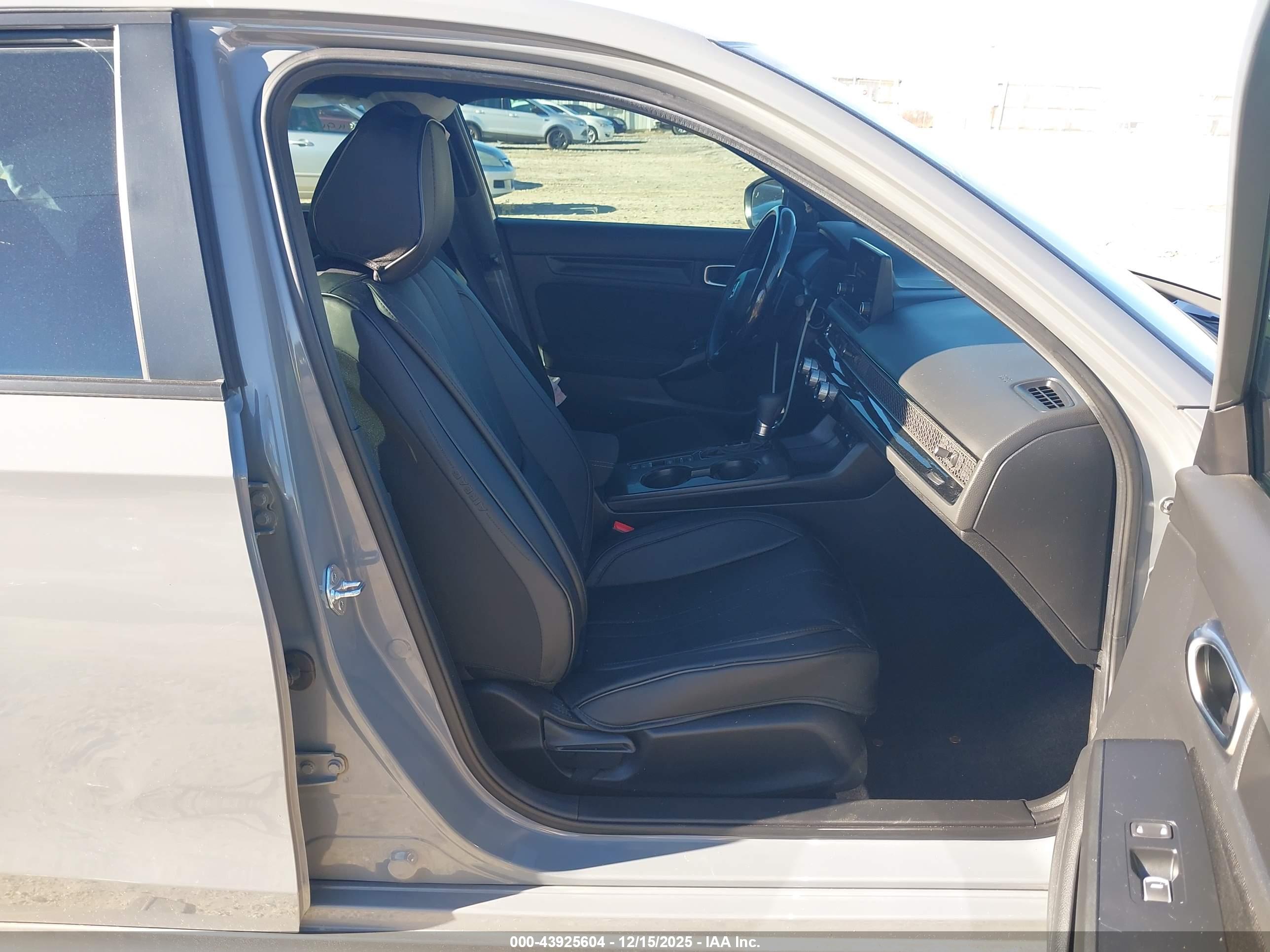 HONDA CIVIC image 5