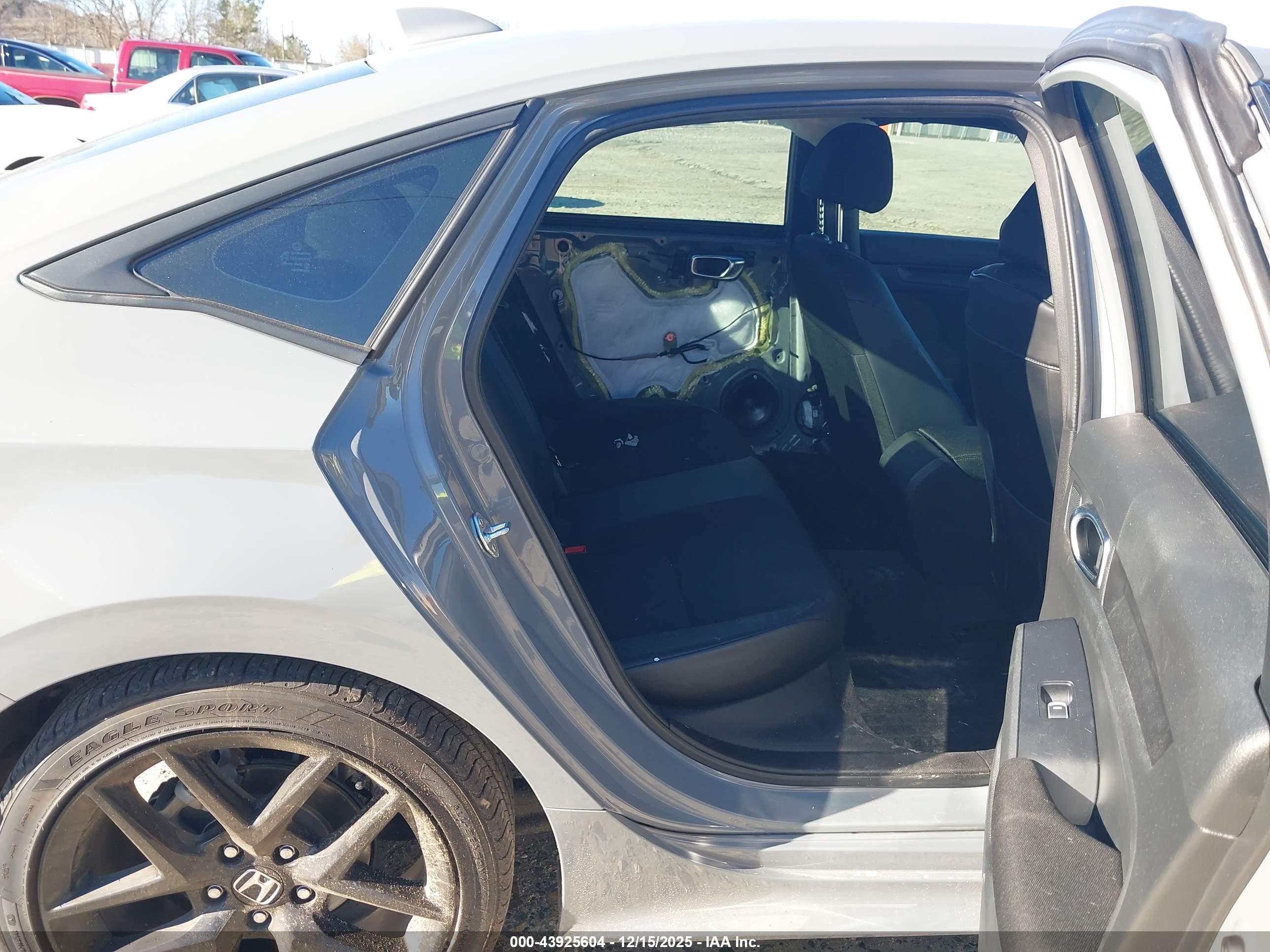 HONDA CIVIC image 8