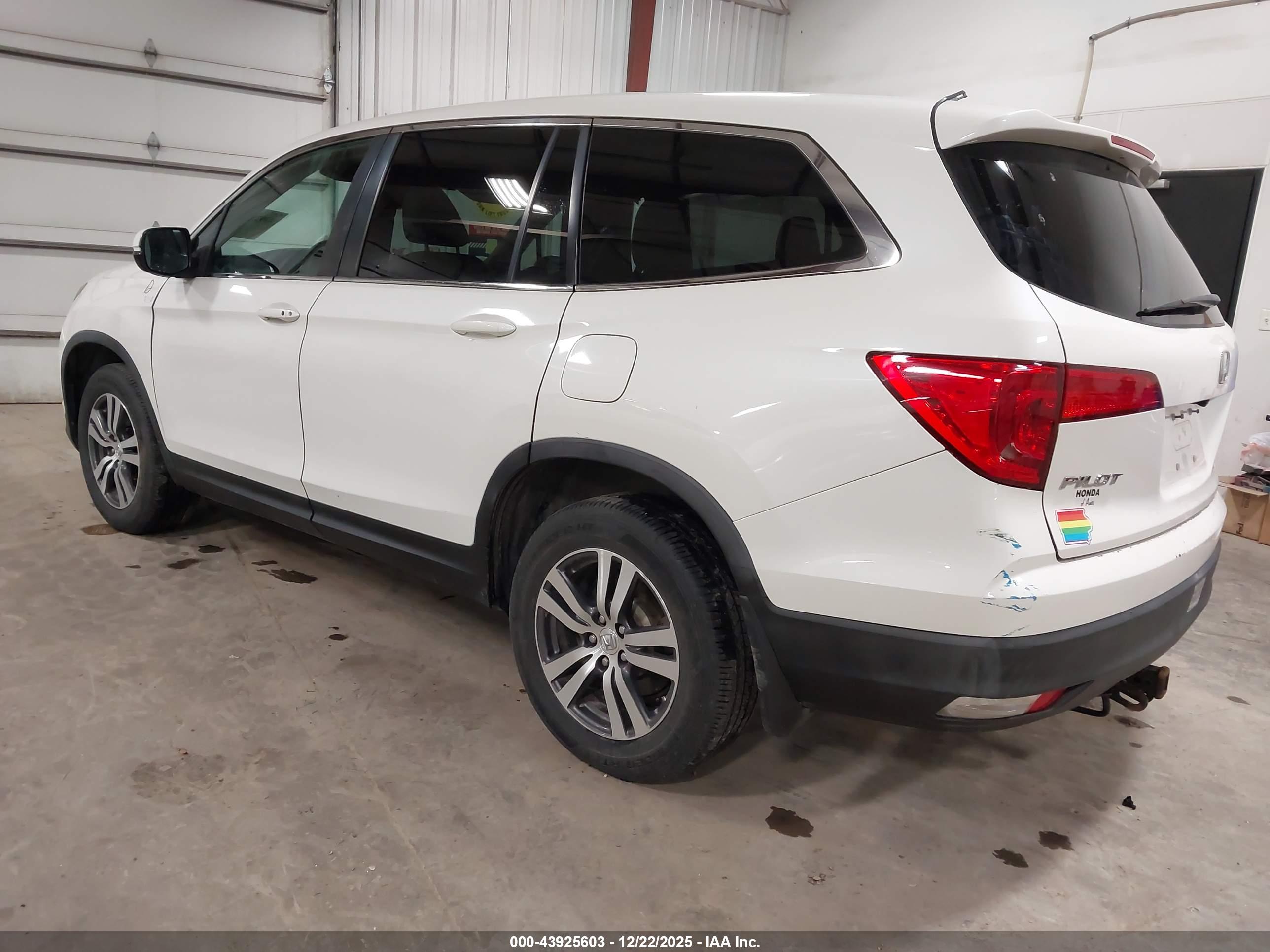 HONDA PILOT image 3