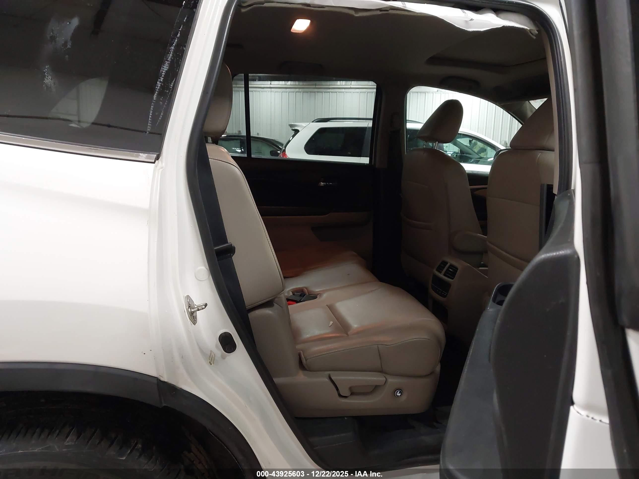 HONDA PILOT image 8