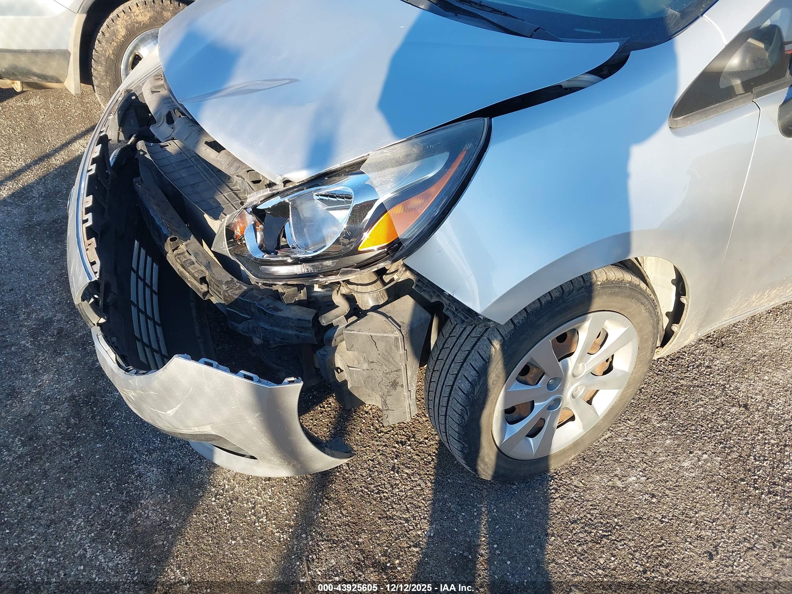 KIA RIO image 6