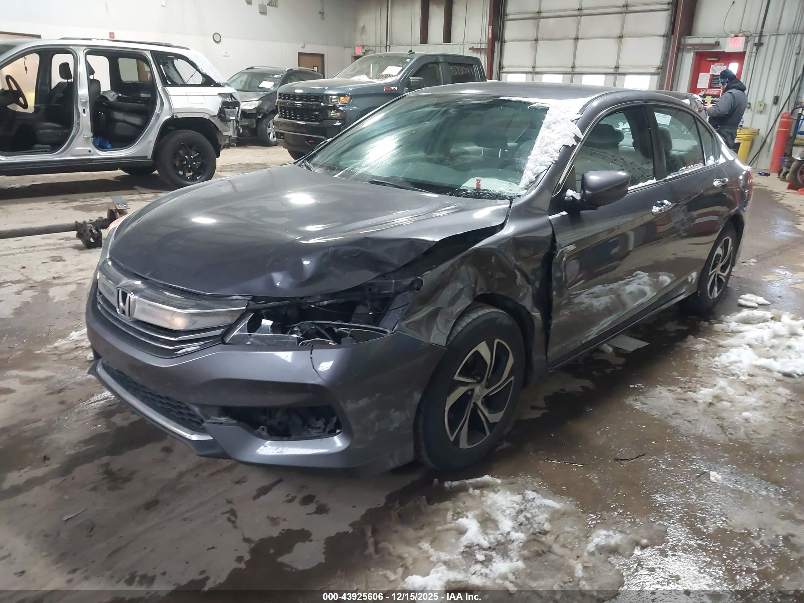 HONDA ACCORD image 2