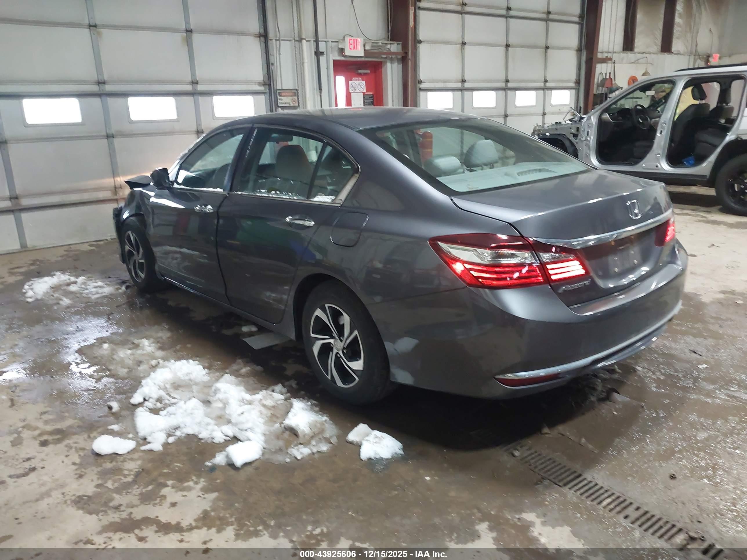 HONDA ACCORD image 3