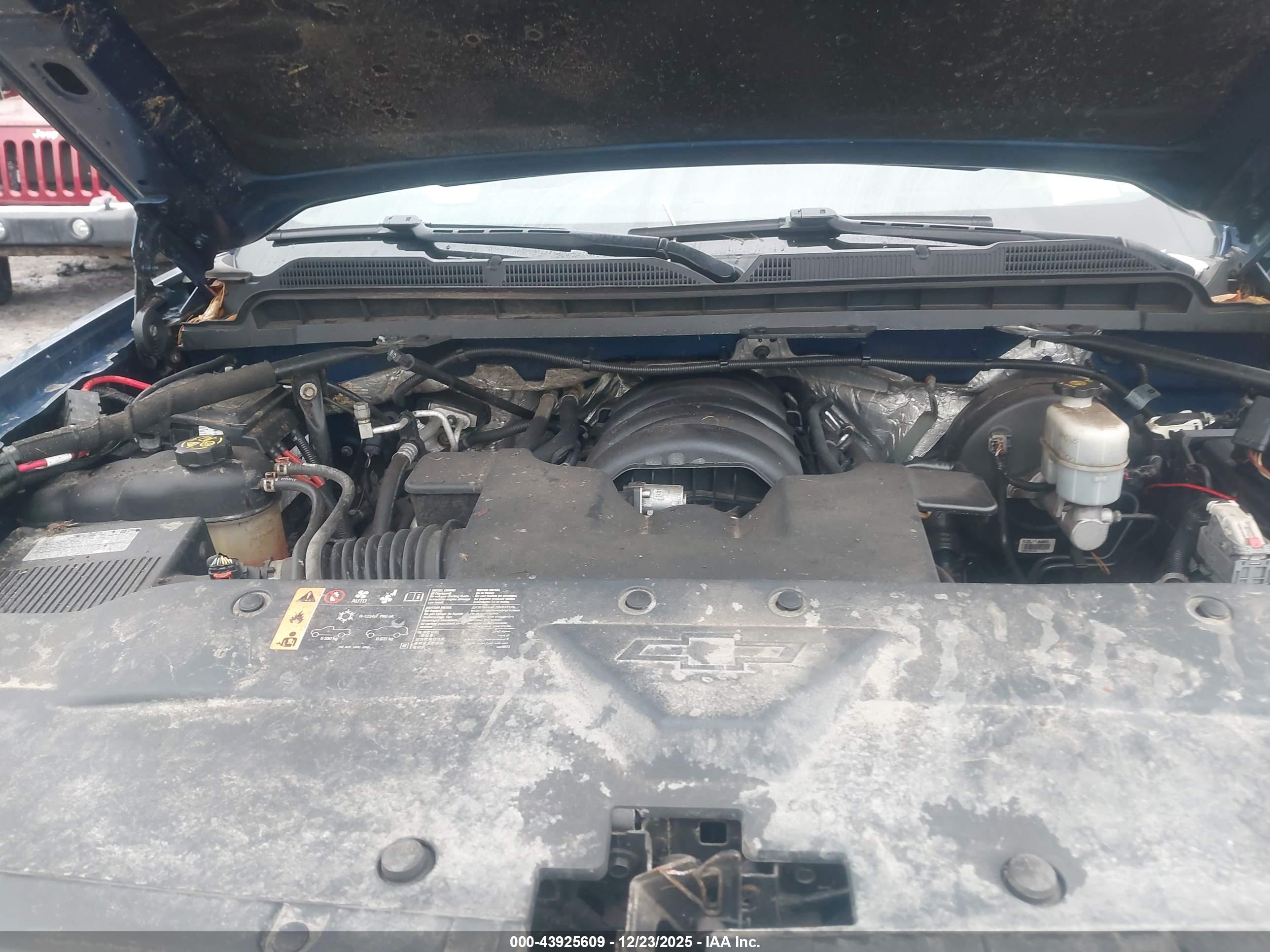 CHEVROLET SILVERADO image 10