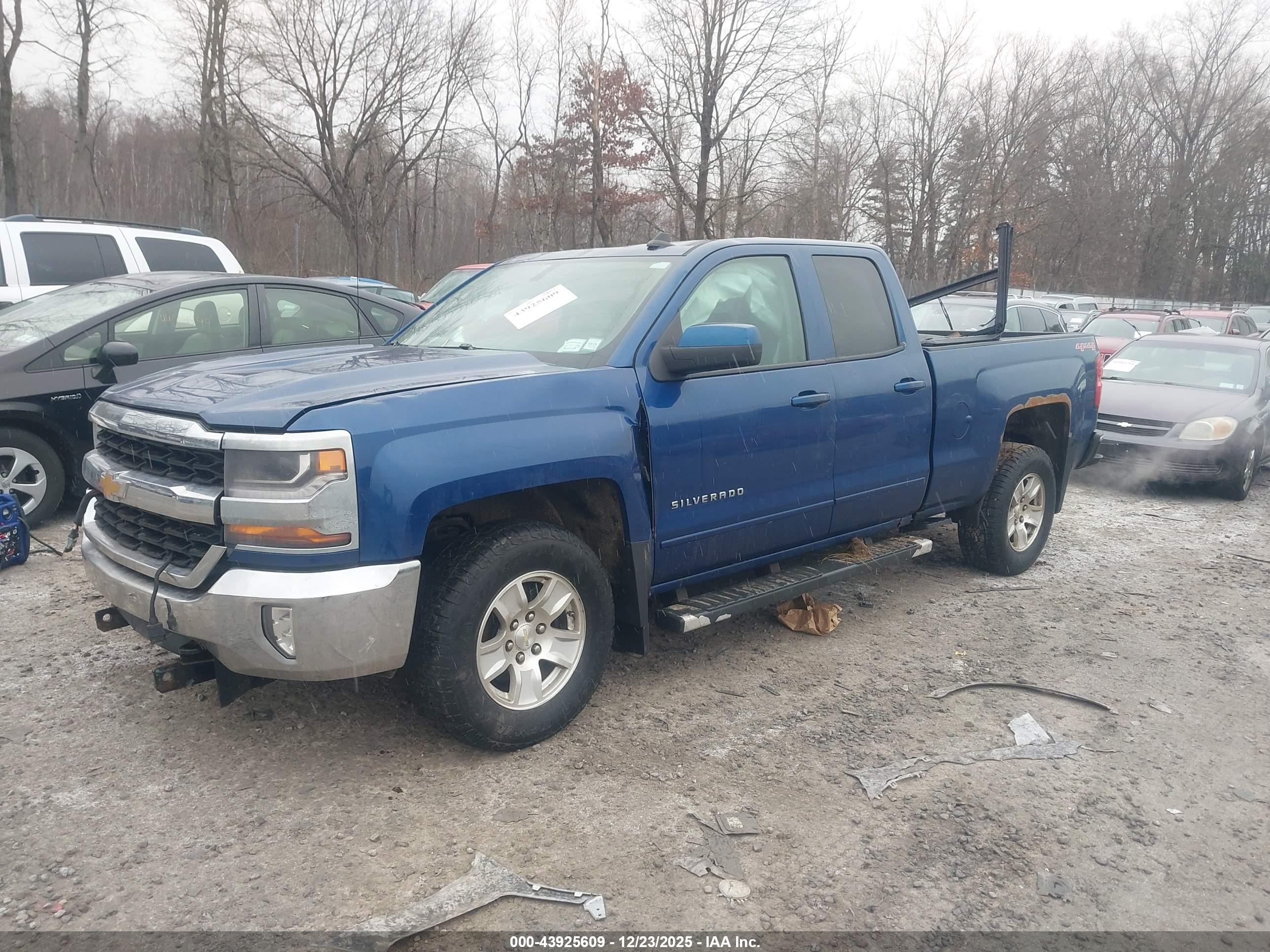 CHEVROLET SILVERADO image 2