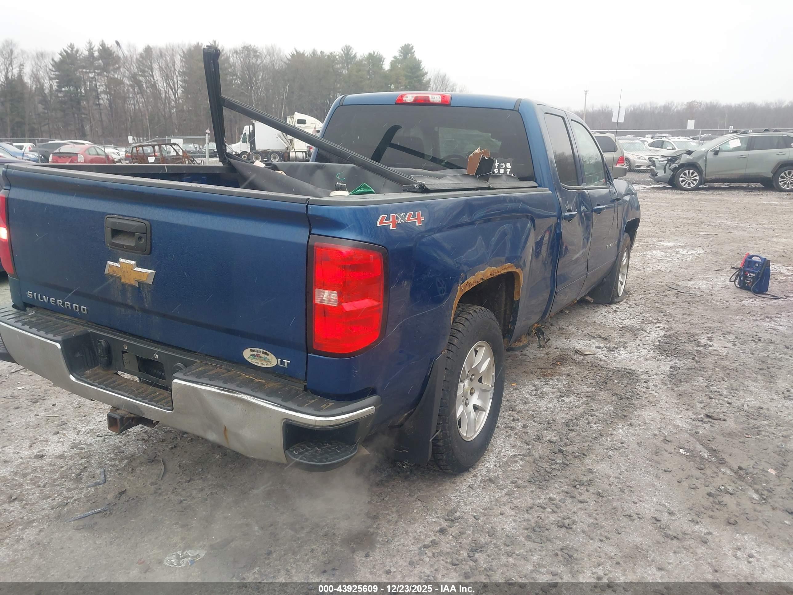 CHEVROLET SILVERADO image 4