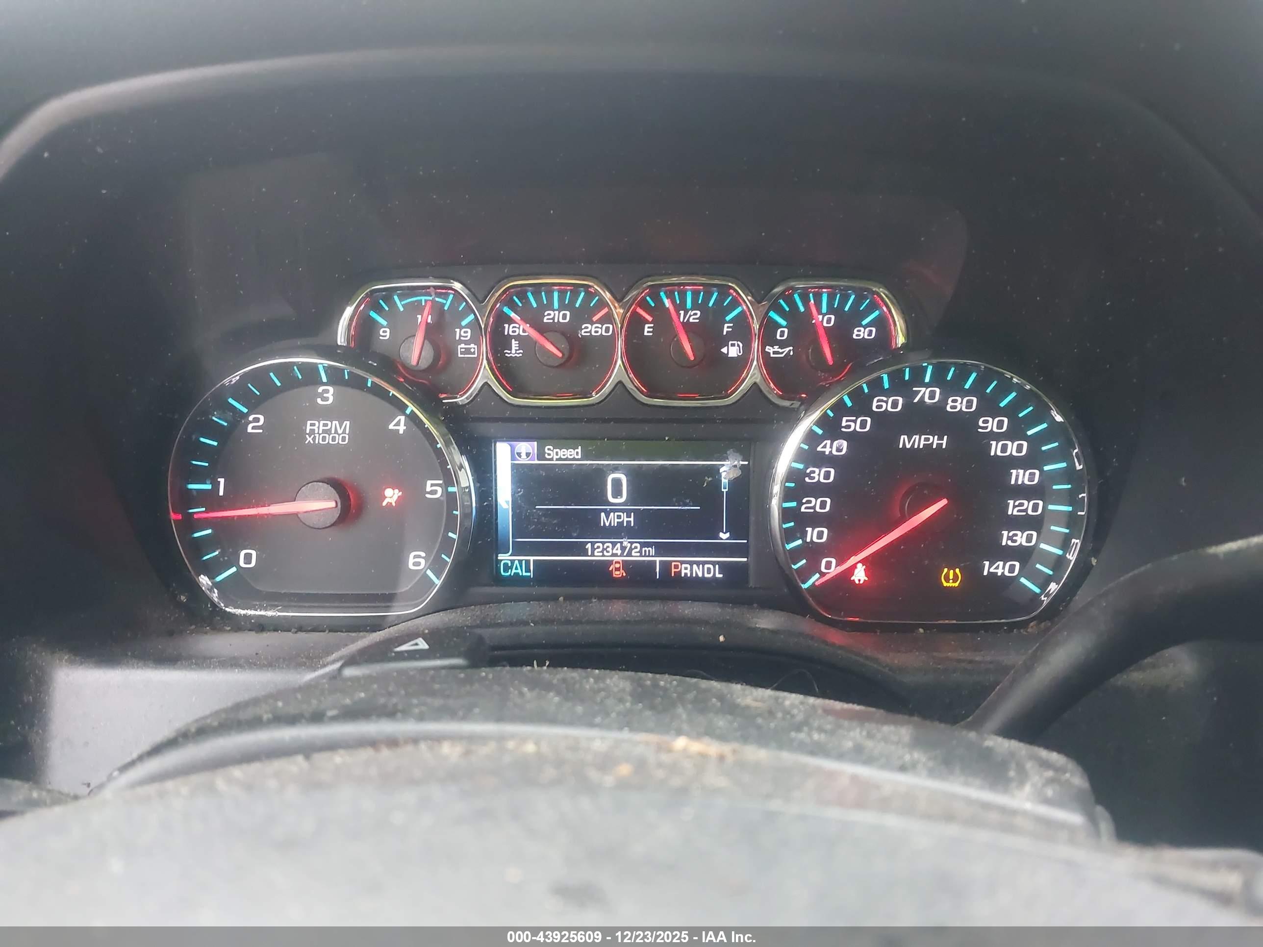 CHEVROLET SILVERADO image 7
