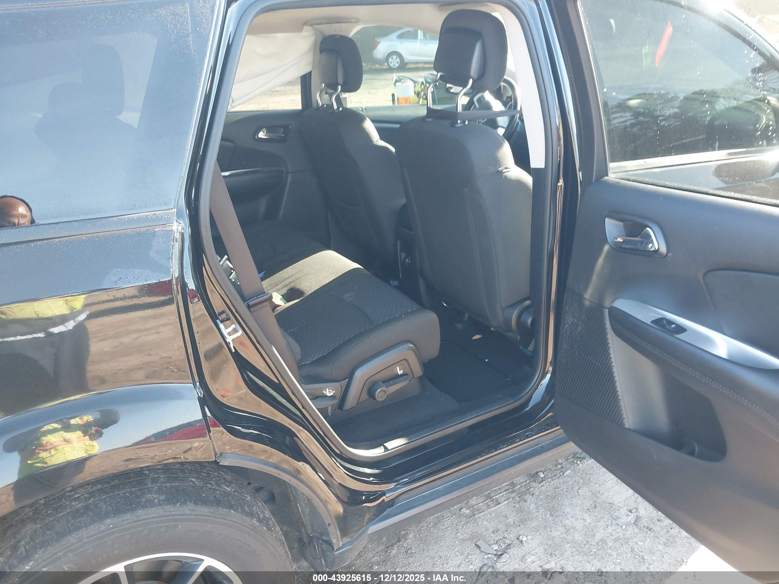 DODGE JOURNEY image 8