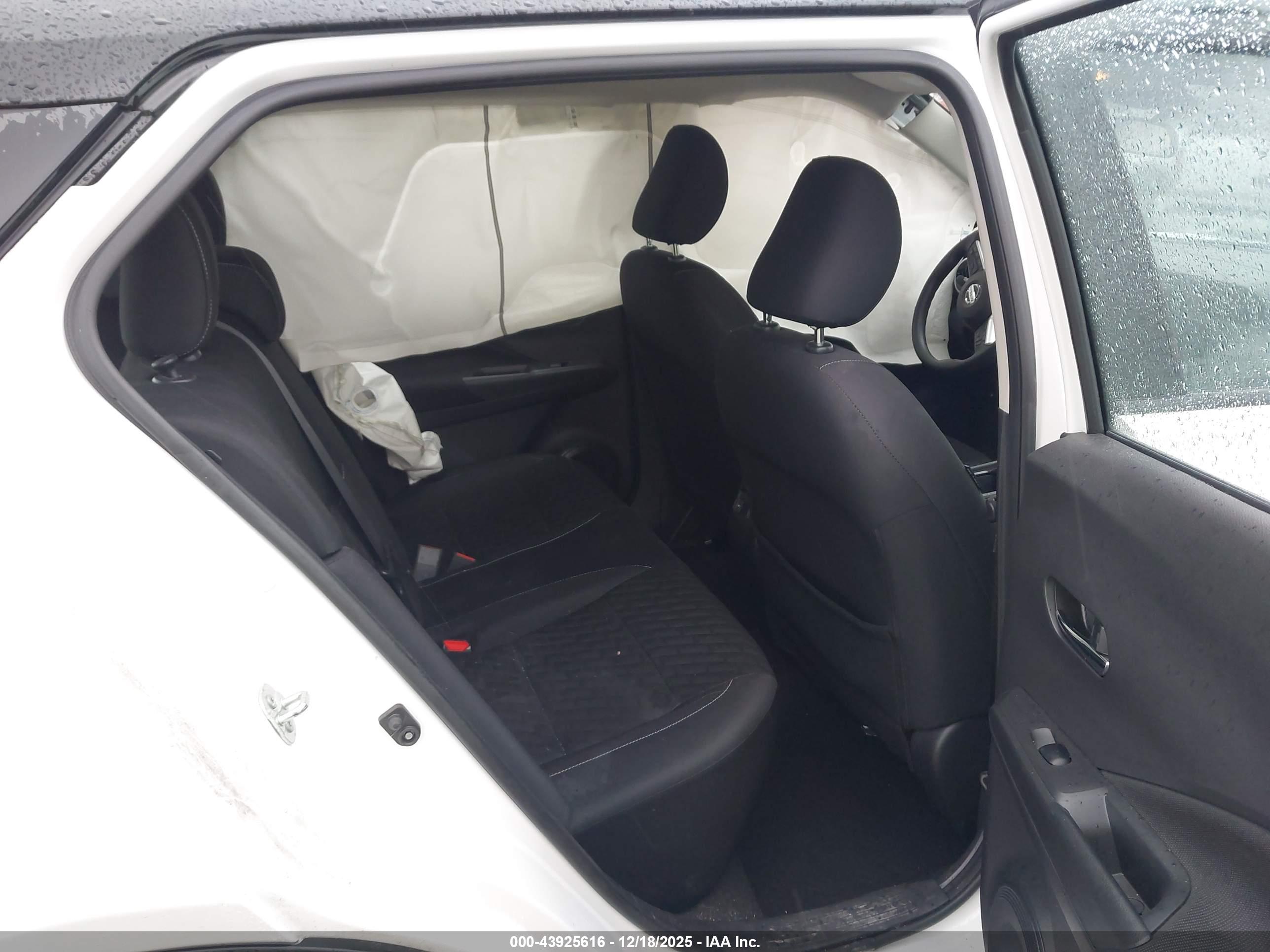 NISSAN KICKS image 8