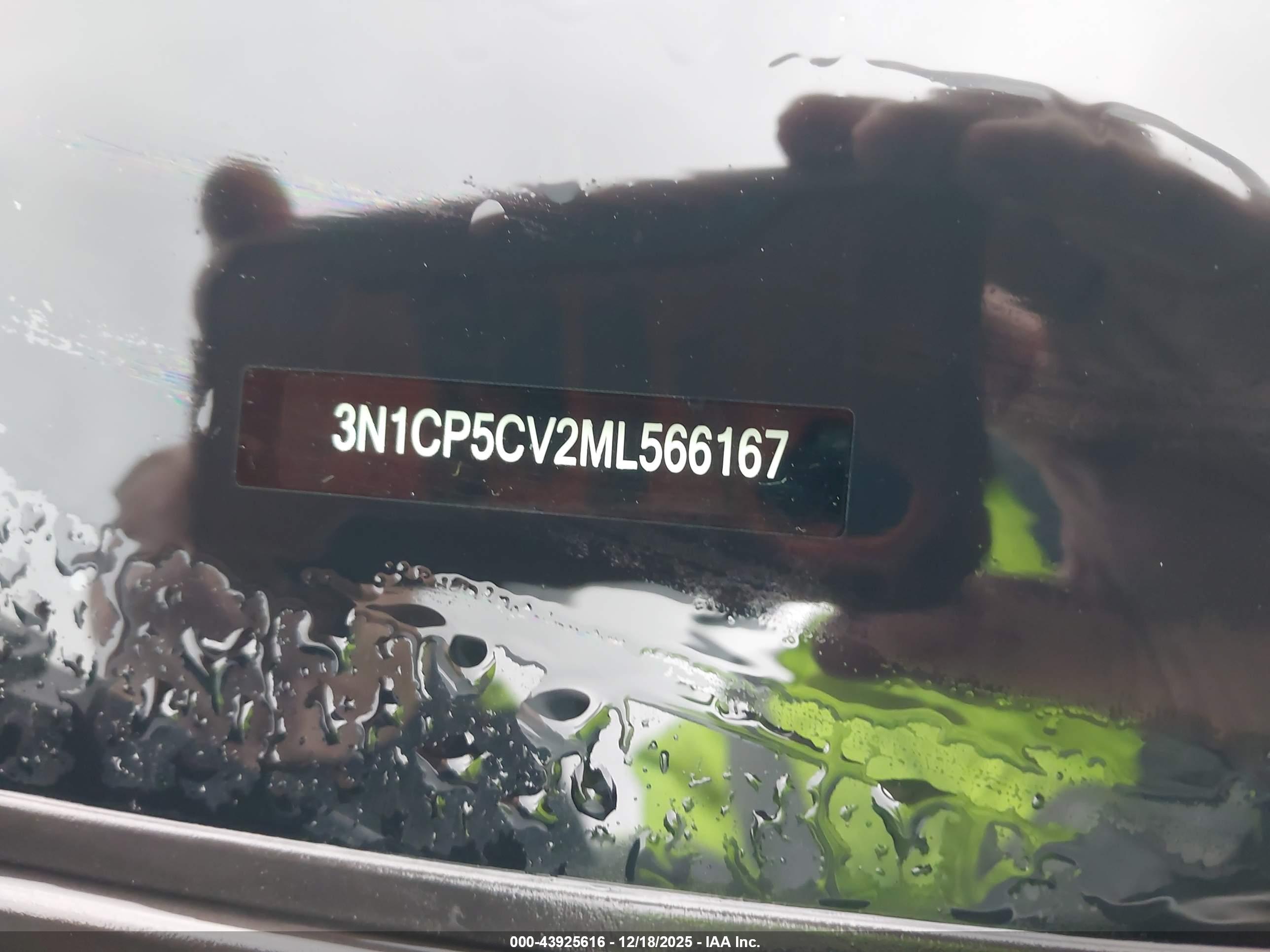 NISSAN KICKS image 9